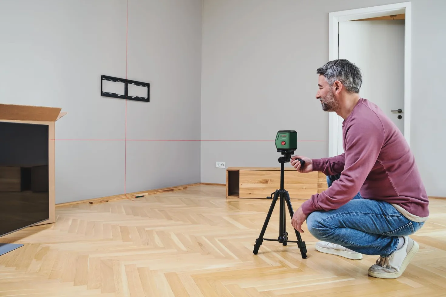 Statyw premium Bosch TT 120 (regulacja wysokości w zakresie 45-120 cm umożliwia szybkie i elastyczne pozycjonowanie laserów krzyżowych, opakowanie kartonowe)