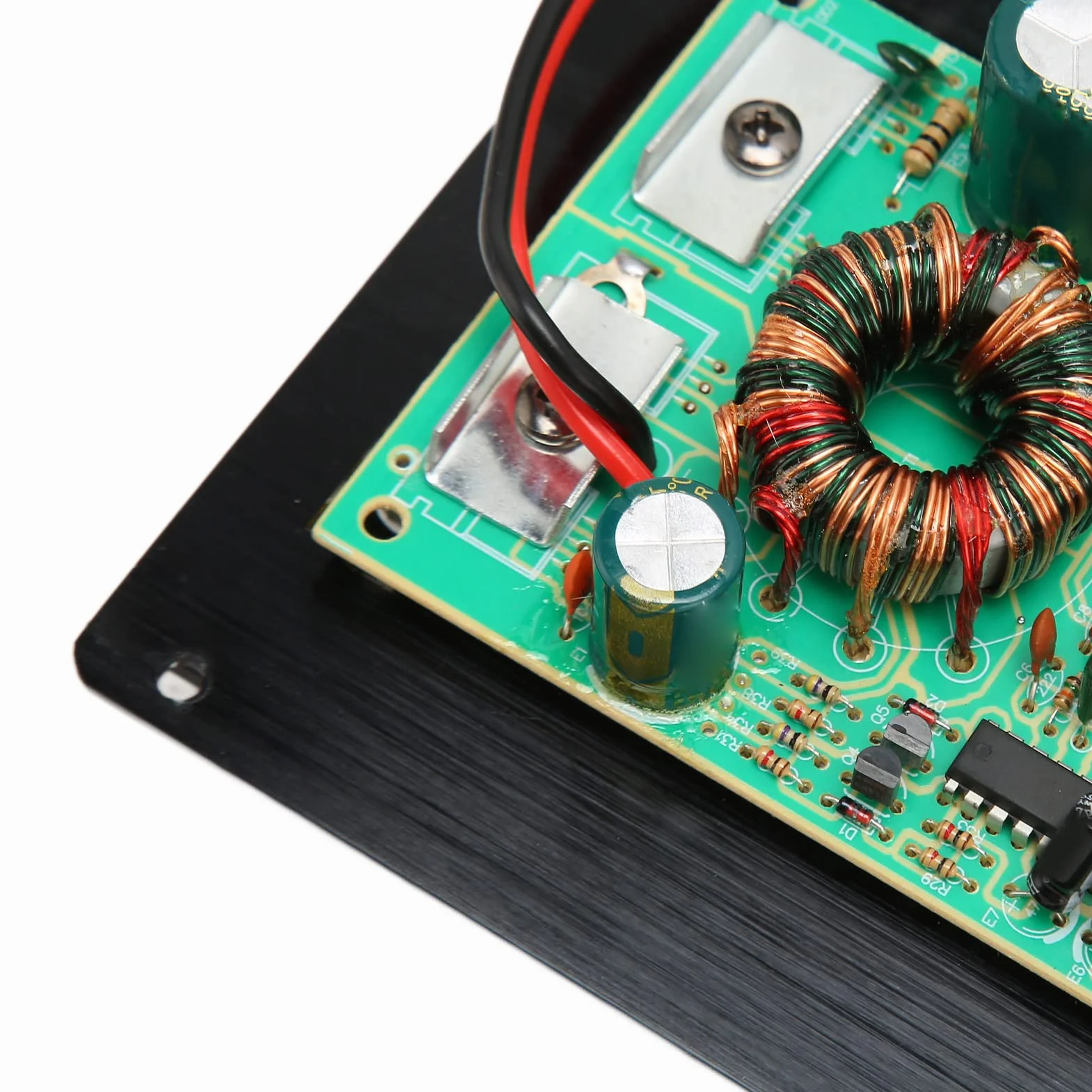 Wzmacniacz samochodowy 12V 600W subwoofera dużej mocy z panelem rozpraszającym