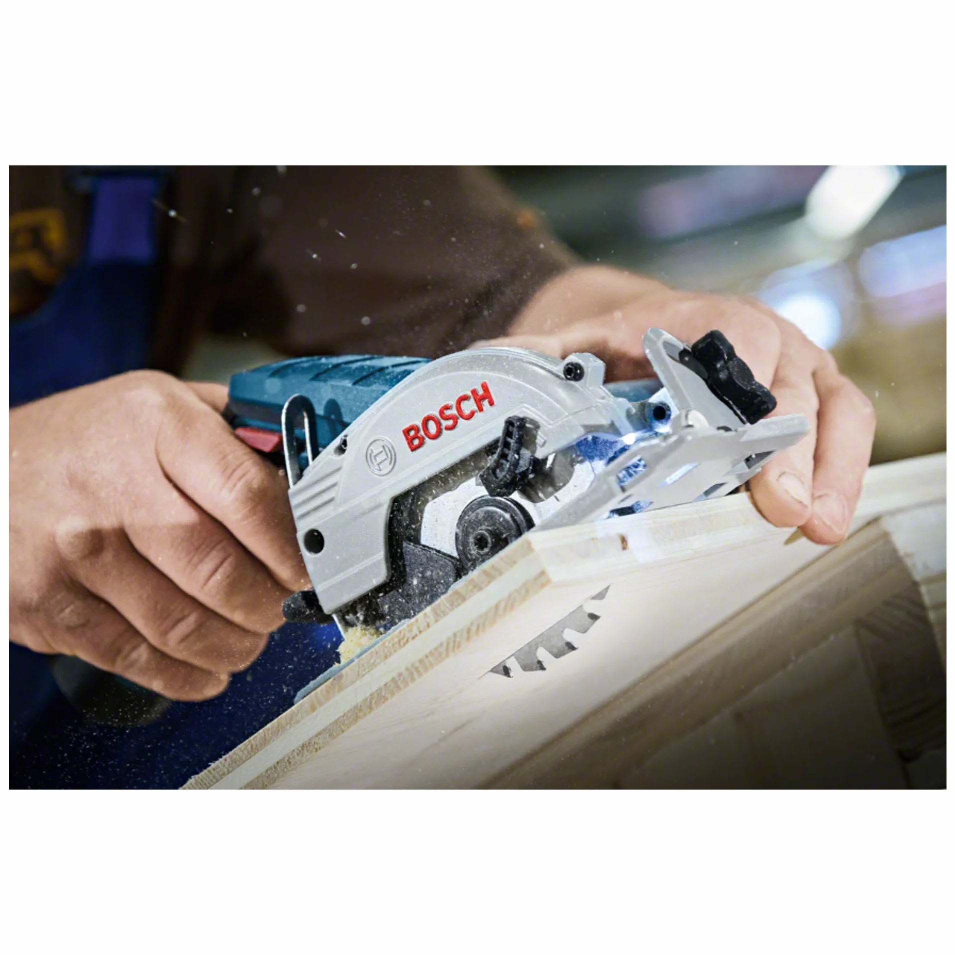 Bosch Professional System profesjonalny 12 V firmy : akumulatorowa pilarka tarczowa GKS 12V-26 (Ø tarczy: 85 mm, bez akumulatorów i ładowarki, walizka L-BOXX 136)