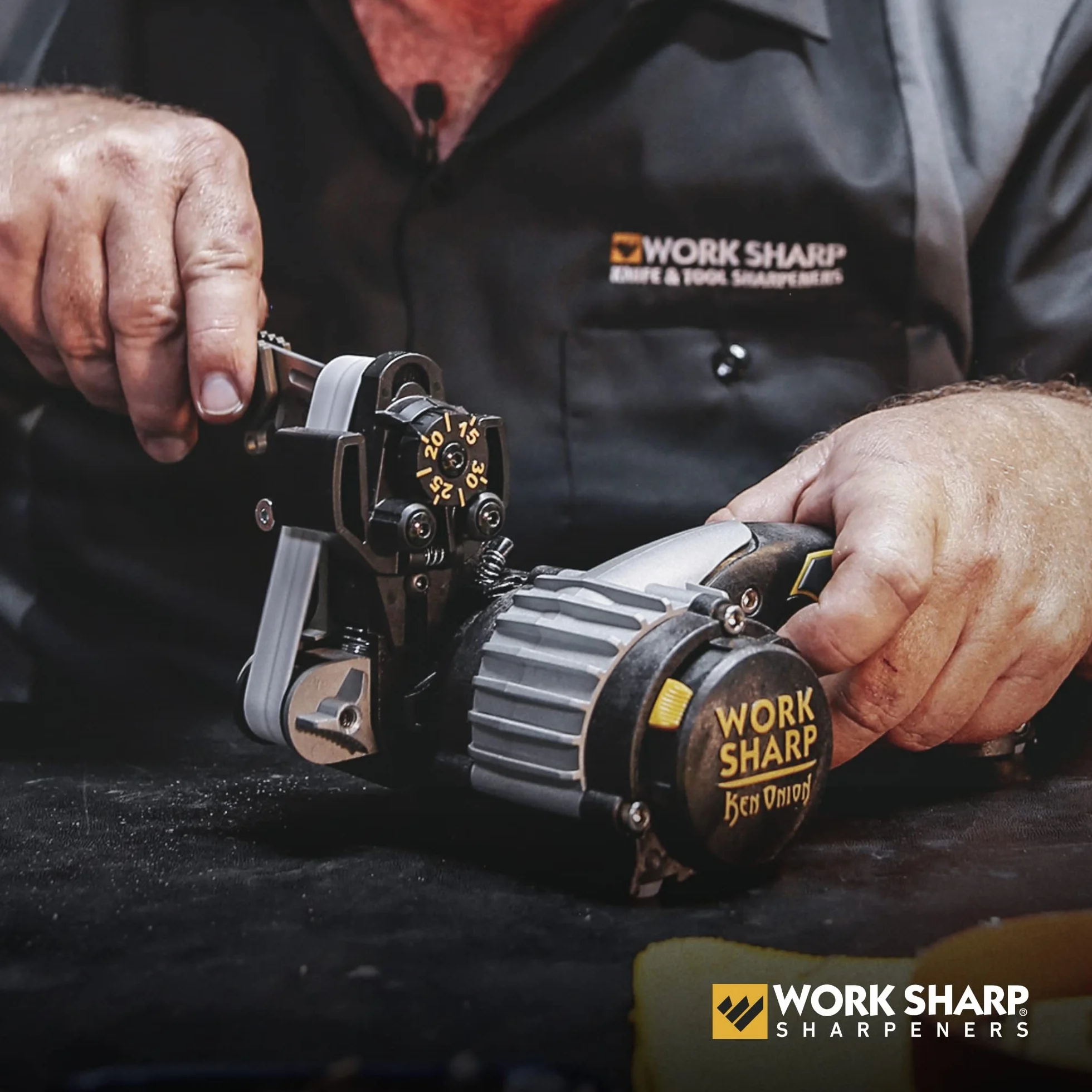 WORK SHARP & Ken Onion Zestaw Pasów – WSSAKO81119 Przystawka do Szlifierki do Ostrzy z Zestawem Pasów o Średniej Ziarnistości – Zestaw Wymiennych Taśm do Ostrzałki do Noży i Innych Narzędzi