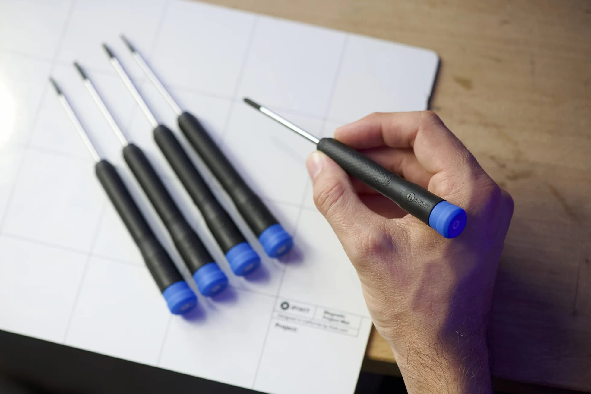 iFixit Marlin Screwdriver Set, 15 precyzyjnych śrubokrętów (4 mm) do napraw elektroniki, np. smartfonów, laptopów, PC, kompatybilny z Apple