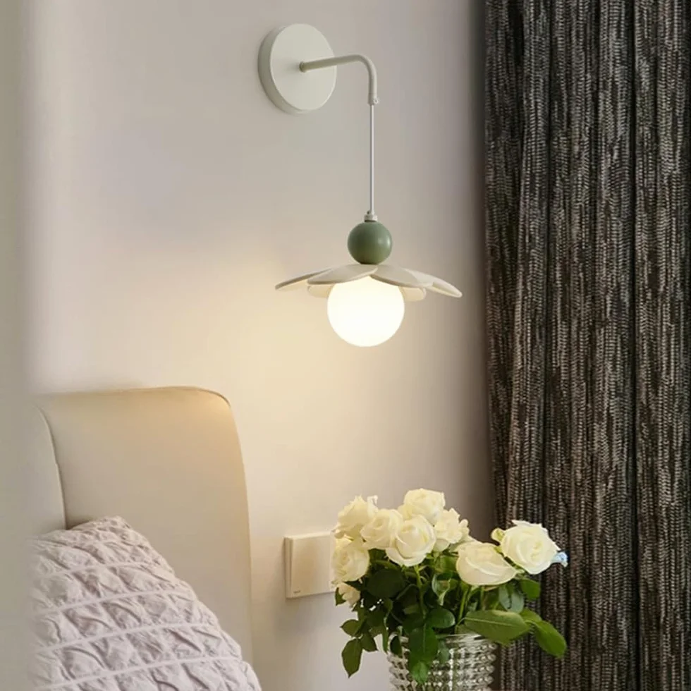 Kinkiet w stylu francuskim w kolorze kremowym, kreatywna oprawa ścienna typu kwiatowego, żelazny kinkiet ścienny z gniazdem G9, dekoracje wnętrz Lampy ścienne do korytarza przy łóżku