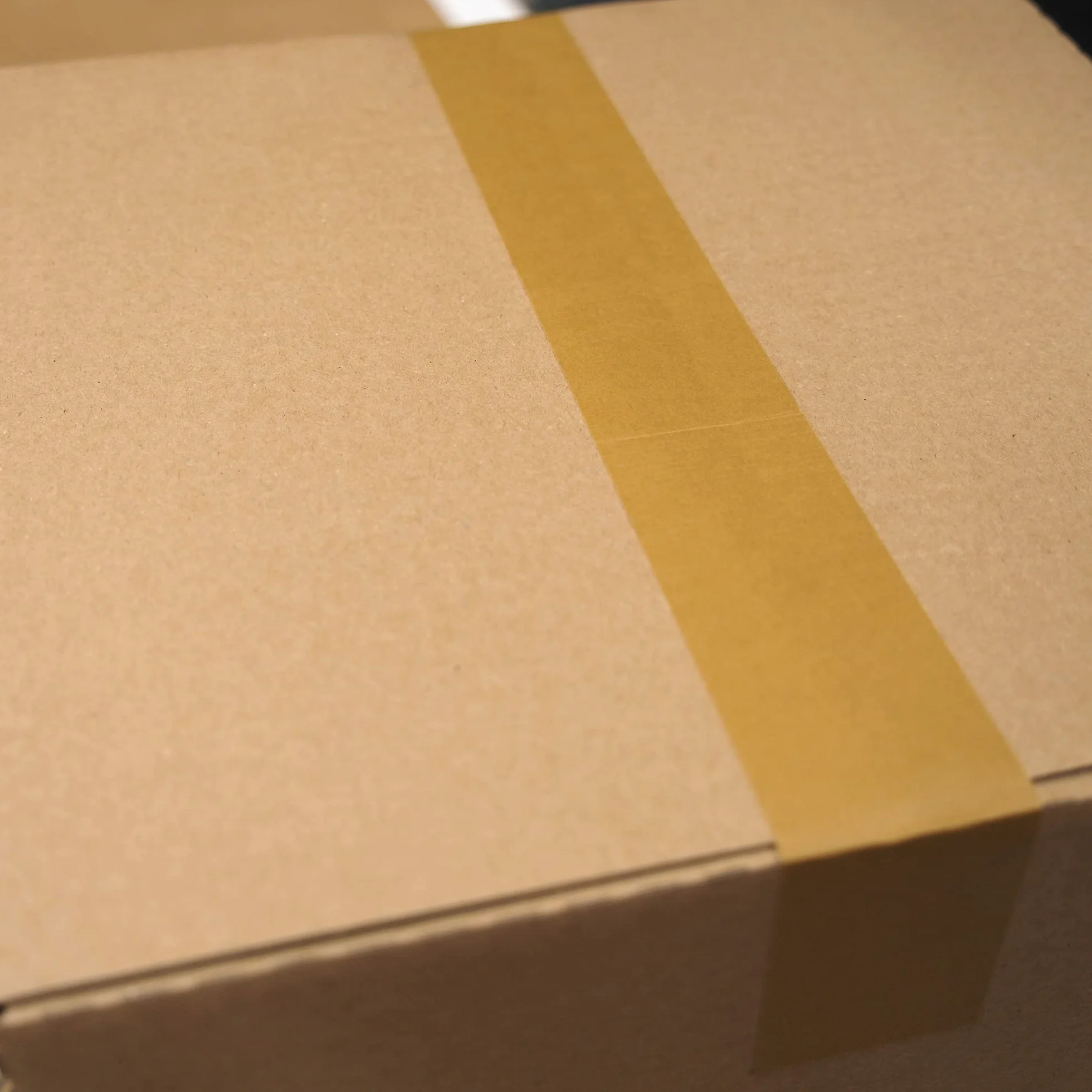kip 20 rolek papierowej taśmy do pakowania 48 mm x 50 m – mocna, przyjazna dla środowiska taśma klejąca z papieru typu kraft – składa się z 60% naturalnych surowców i 30% włókien pochodzących z