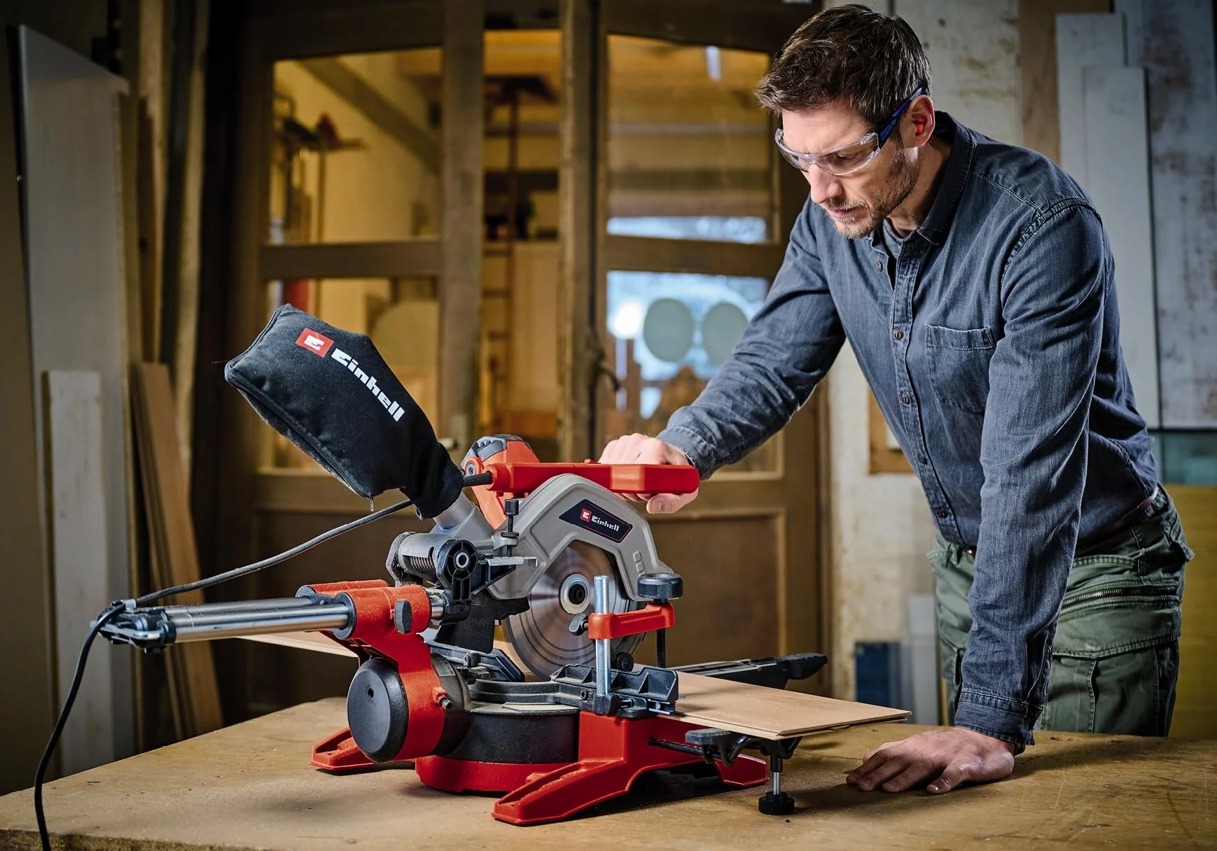 Einhell Piła promieniowa TE-SM 8 L Dual (1800 W, Ø 216 mm, szerokość cięcia 305 mm, głębokość cięcia 65 mm, linia cięcia laserowa, głowica piły odchylanej po obu stronach)