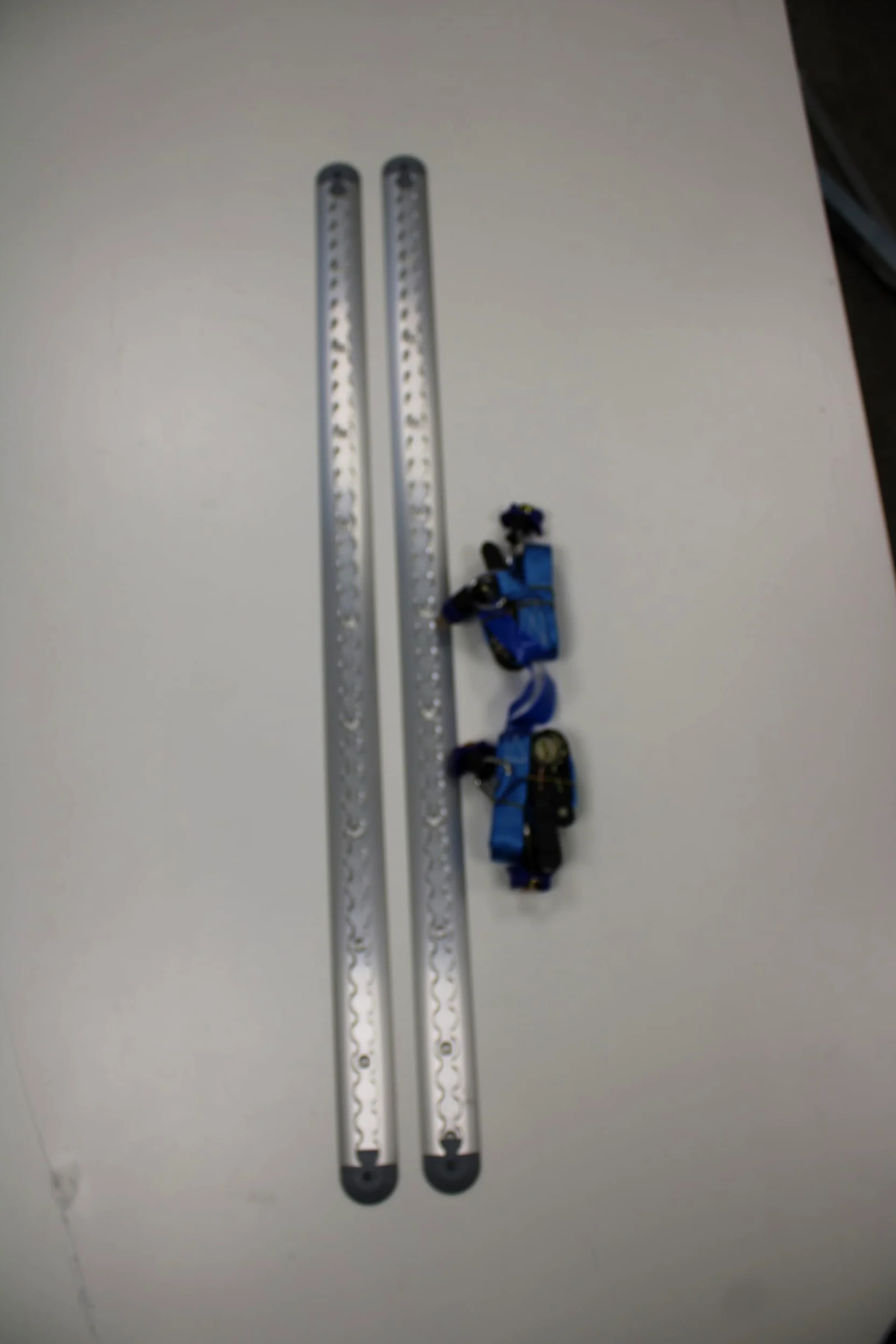 Lockes-22 Zestaw blokady ładowania 2x1mtr Rail Amuminium 4 końcówka 2 pasek z grzechotką.