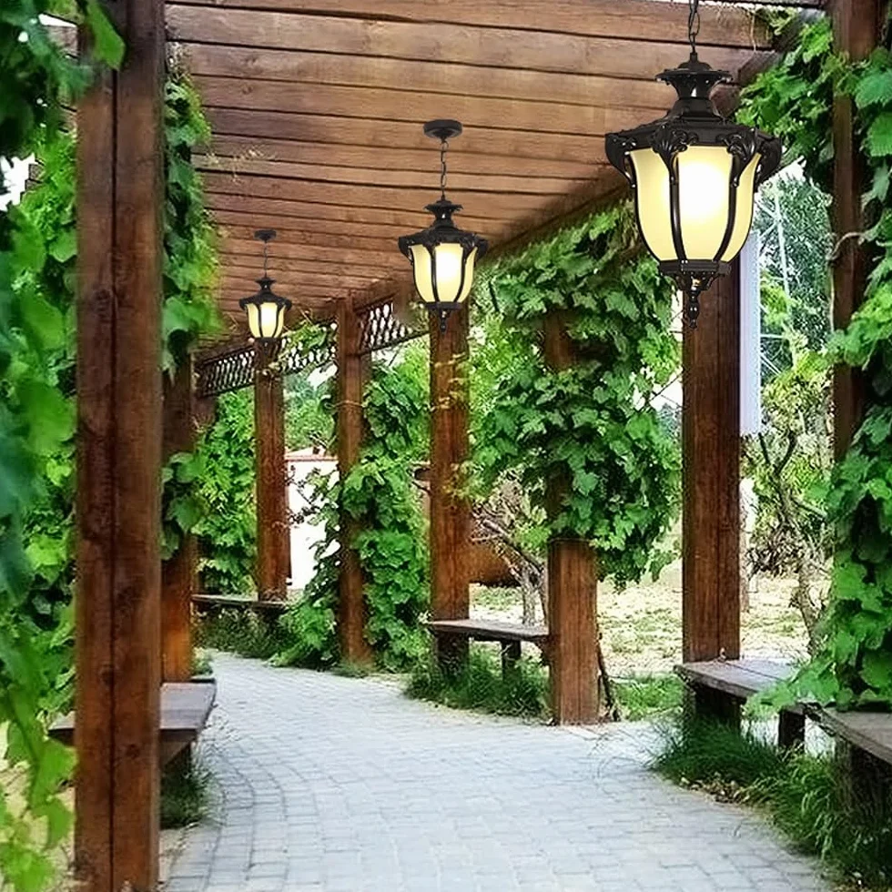 Europejskie wiszące oświetlenie zewnętrzne, lampa wisząca z matowym szkłem, wodoodporna oprawa oświetleniowa na werandzie do ogrodu, altana(Black,H:16.9inch/43cm)