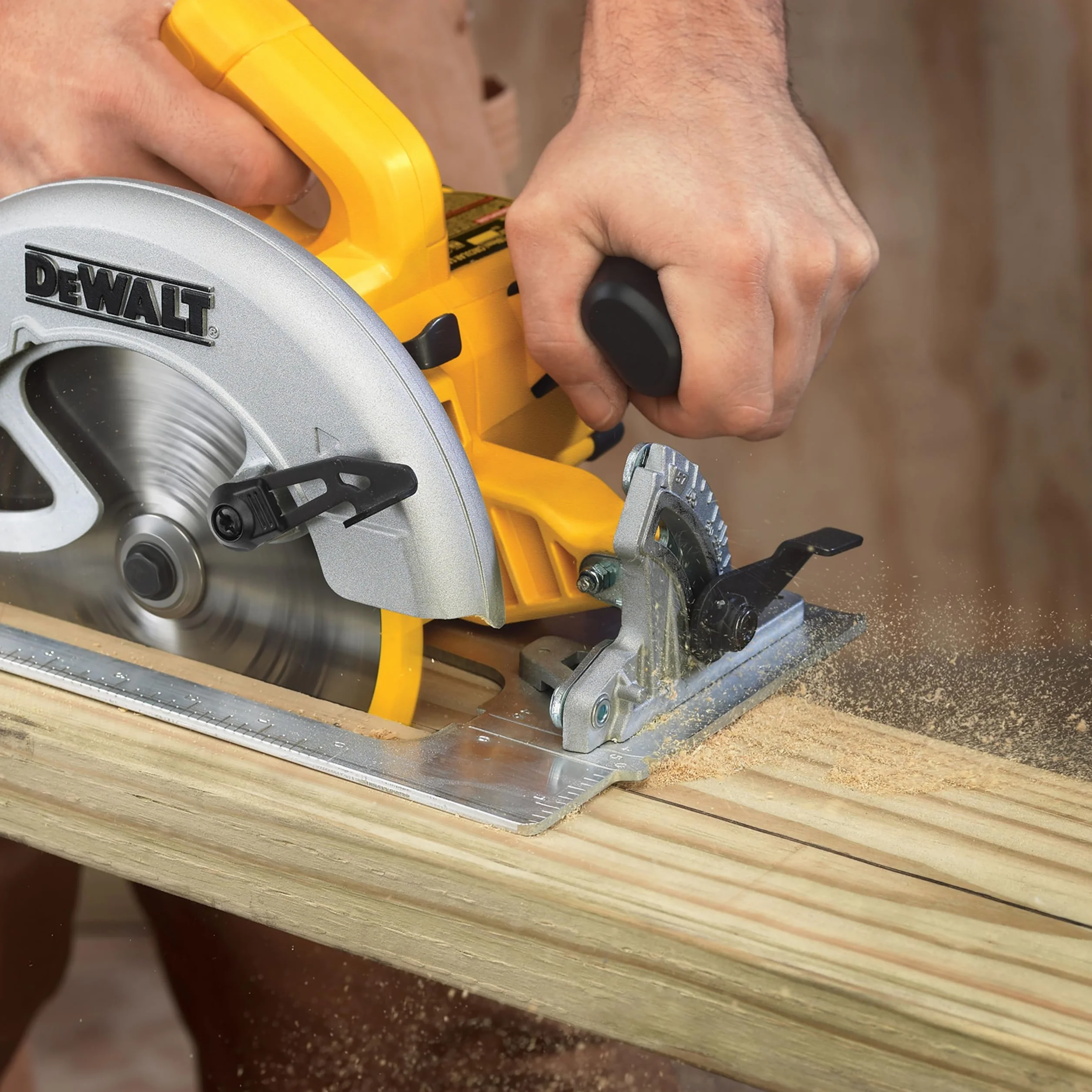 Dewalt DWE575K-QS Ręczna Pilarka Tarczowa 1600 W 230 V 5200 obr./min.