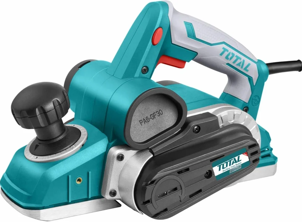 Total Tools - Elektryczna szczotka do drewna | Moc 1050 W | Głębokość 3 mm | Szerokość strugania 82 mm | Zawiera 2 ostrza zamienne