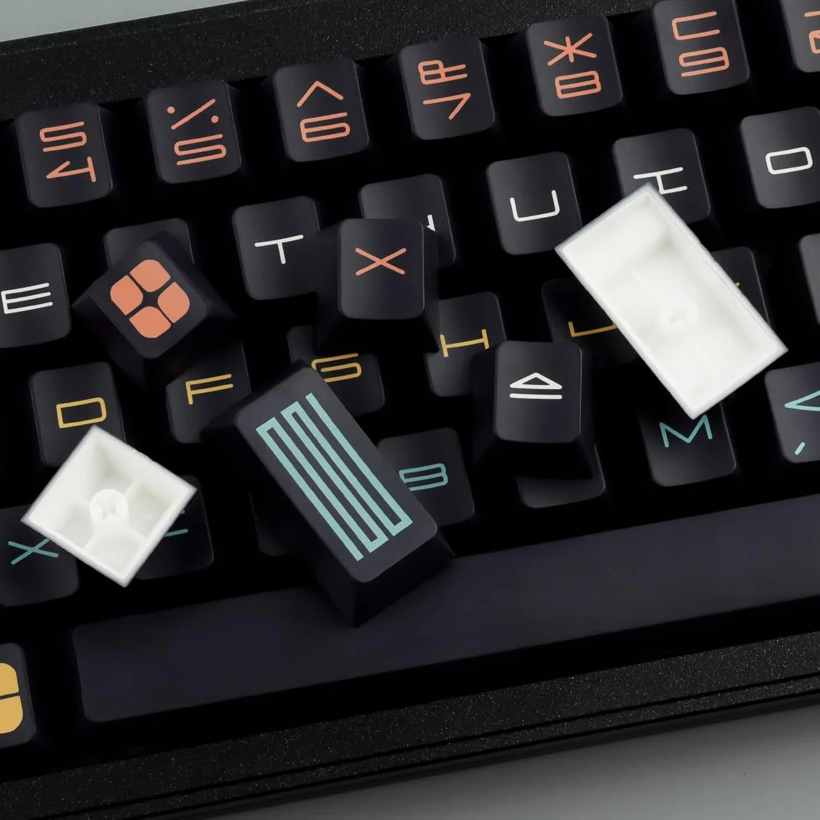 PBT Custom Black Expo Keycaps 131 klawiszy grawerowane z boku przezroczyste profil wiśniowy sublimacja barwnika do klawiatury mechanicznej Cherry MX ANSI ISO