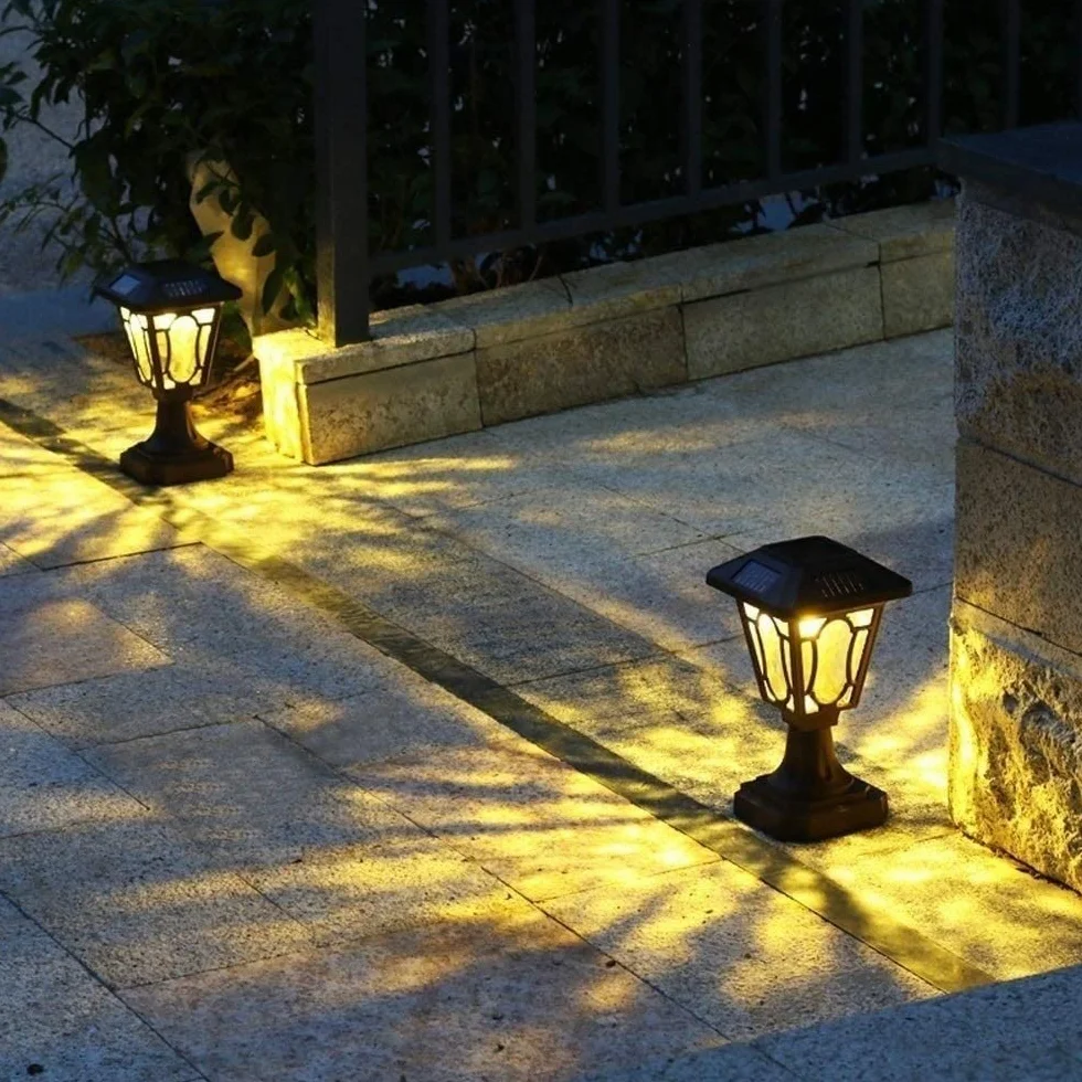 Światła słupkowe zewnętrzne oświetlenie ogrodowe oświetlenie tarasu vintage kolumna solarna reflektor wodoodporna ściana ogrodowa zewnętrzna LED jasne oświetlenie ścienne europejski ogród oświetlenie