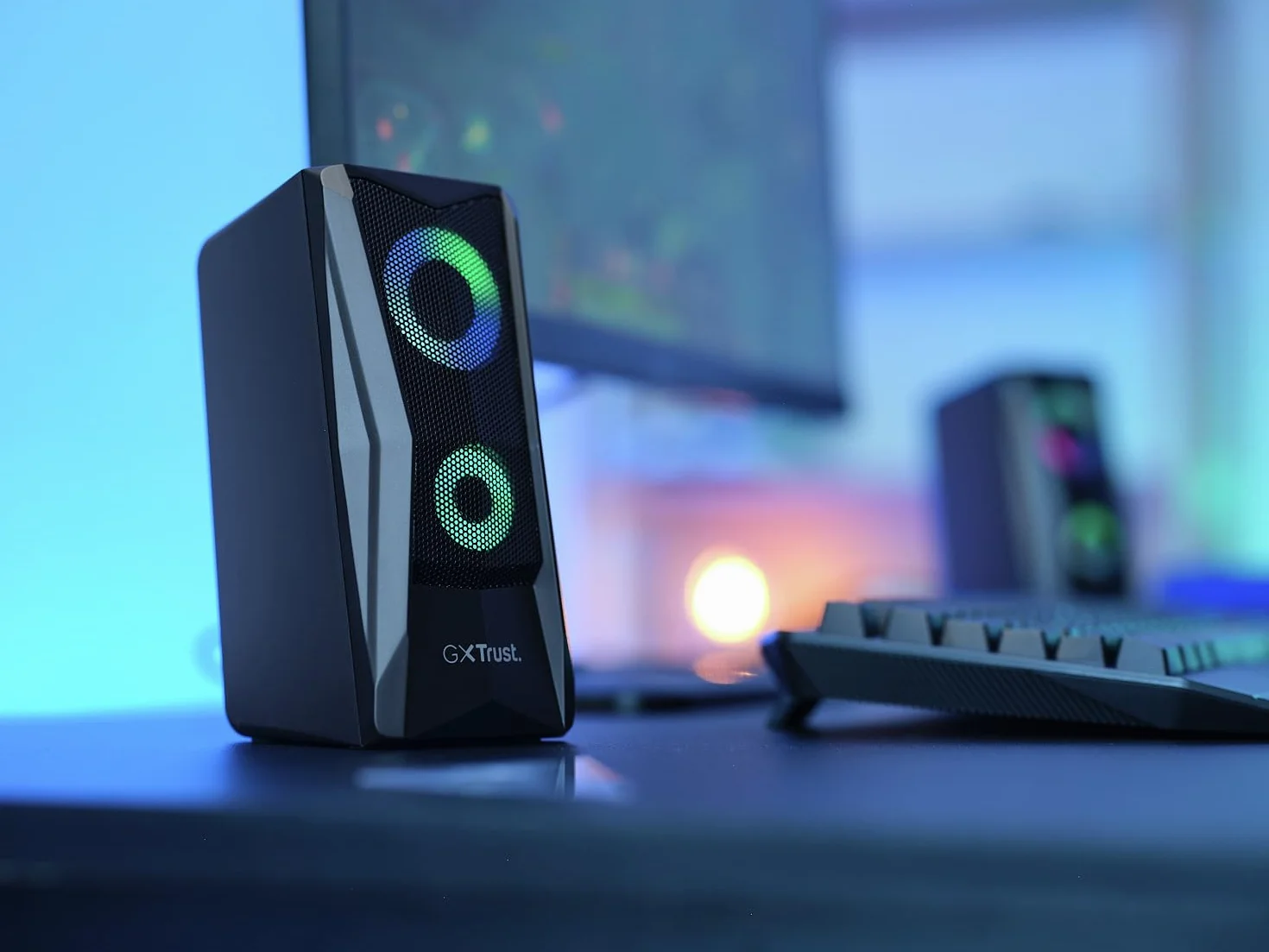 Trust Gaming GXT 606B Javv 2.0 PC głośnik z oświetleniem RGB LED, 12 W (6 W RMS), zasilanie USB, kompaktowe głośniki PC, zestaw głośników, głośniki gamingowe do komputera i laptopa – czarny
