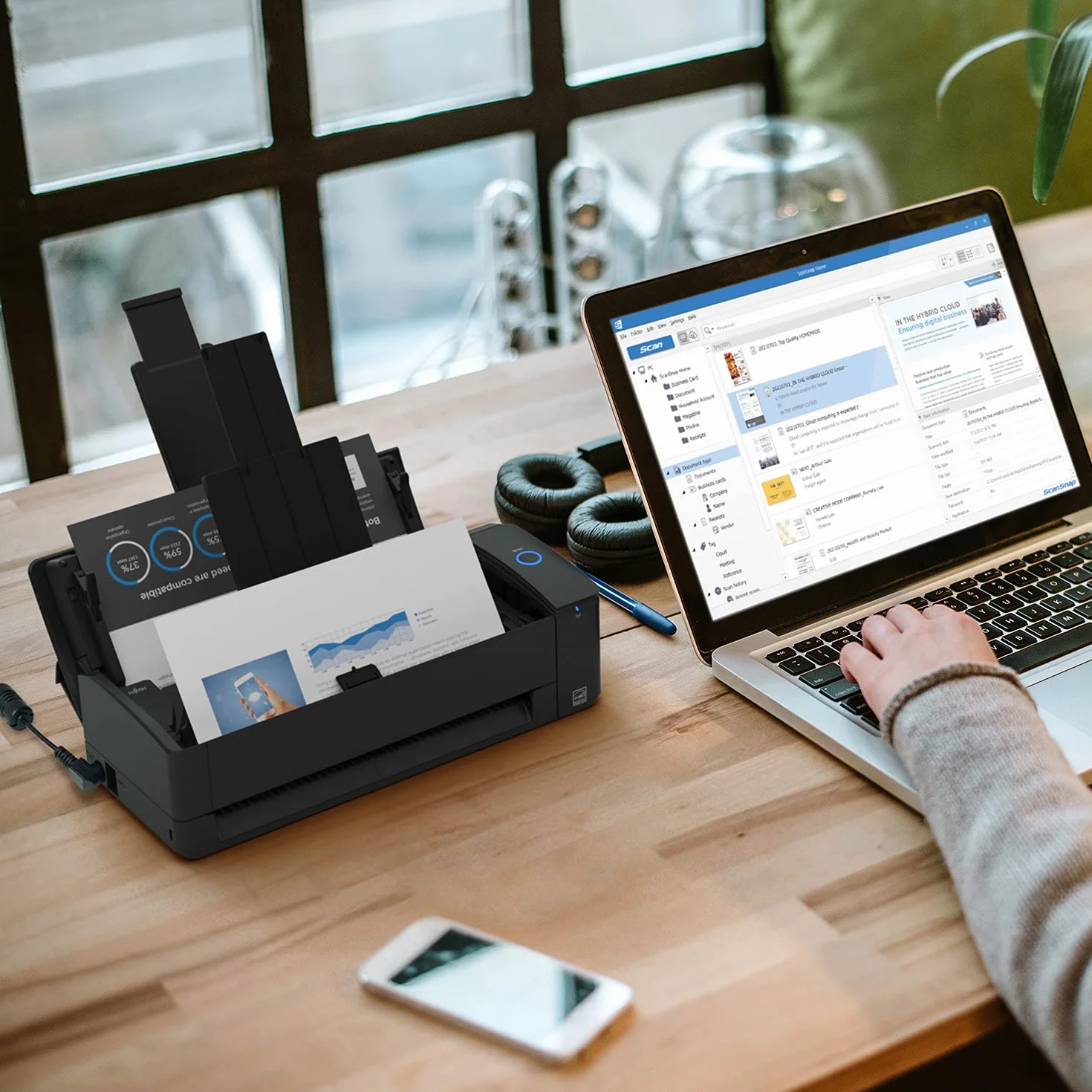 ScanSnap iX1300 kompaktowy skaner dokumentów Wi-Fi czarny