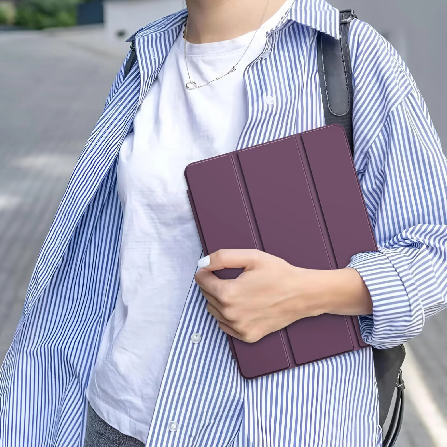 Fintie Etui na iPad 9. generacji 2021 10,2 cala TPU ochronne z uchwytem na ołówek Auto Sleep/Wake fioletowe