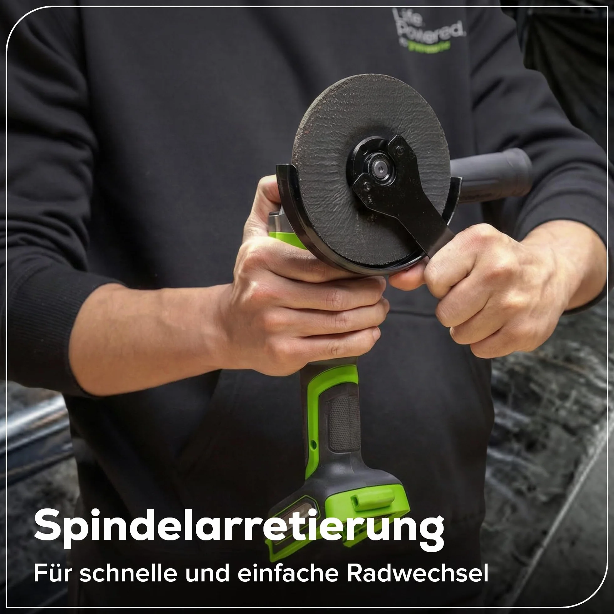 Greenworks Akumulatorowa szlifierka kątowa 24 V 125 mm ostrze tarczowe, 9000 obr./min, 900 W, silnik bezszczotkowy, leworęczny lub praworęczny z baterią USB 4 Ah i ładowarką 65 W AG590