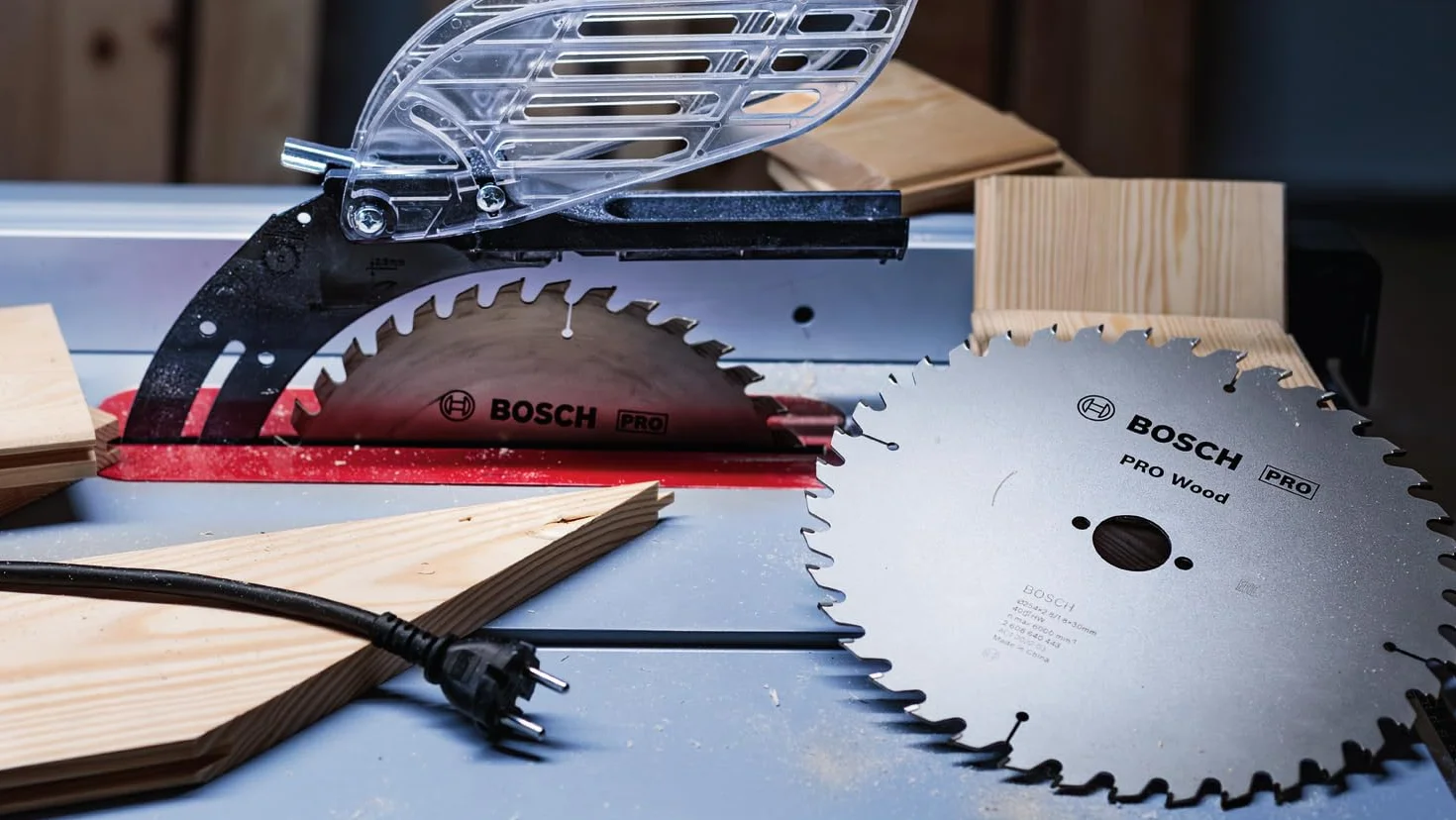 Bosch 1x Tarcza pilarska PRO Wood do przewodowych pilarek stołowych (do Miękkie drewno, Twarde drewno, Ø mm, Professional Akcesoria Stołowa piła tarczowa)