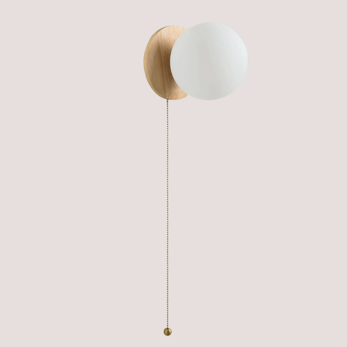 SKLUM Lampa ścienna z drewna dębowego ze szklaną kulą Kamp