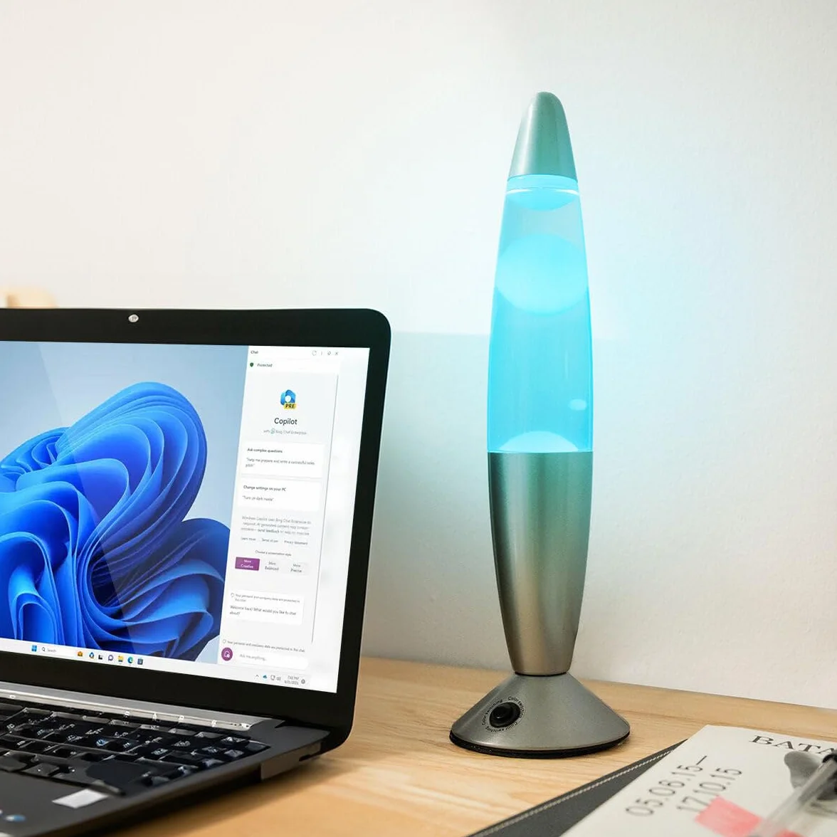 CELLUSTOP Lampa Led z ruchem wosku, wielokolorowa lampa lawowa w kształcie rakiety, stały strumień lawy, wielokolorowe światło LED, solidne szkło, aluminium, 7 alternatywnych kolorów, żółta