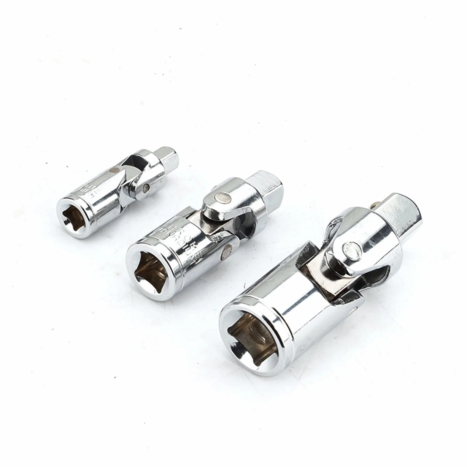 Zestaw uniwersalnych przegubów, klucz nasadowy z grzechotką, adapter, uchwyt wiertarski 1/4" 3/8" 1/2"