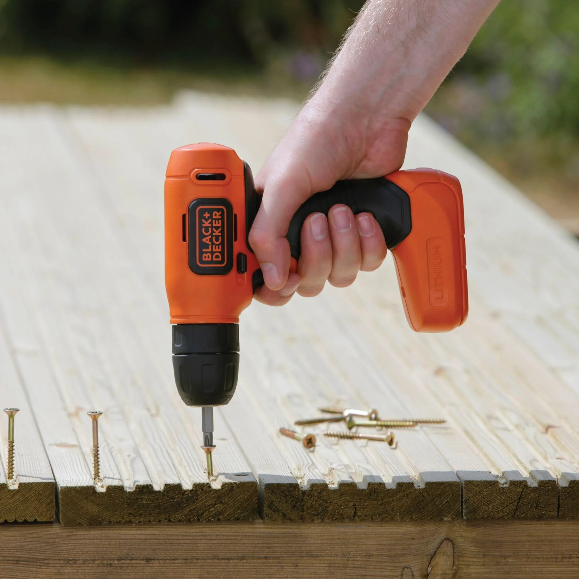 Black+Decker + Decker BDCD8GPA-QW – bardzo kompaktowa wiertarko-wkrętarka 7,2 V 1,5 Ah litowa z 11 akcesoriami i torbą do przenoszenia