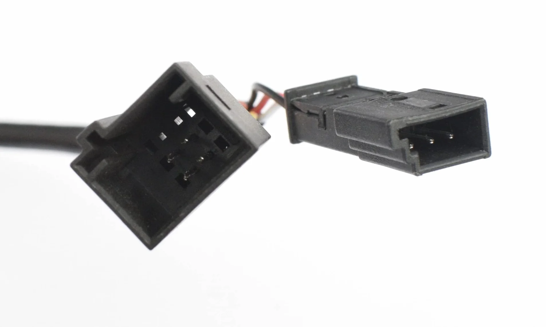 BlueMusic Bluetooth Interfejs audio kompatybilny z BMW: E46 E39 E38 X5 E53 X3 E83 Z4 E85 - - Mini: R50 51 52 53 ze złączem zmieniarki CD 3+6