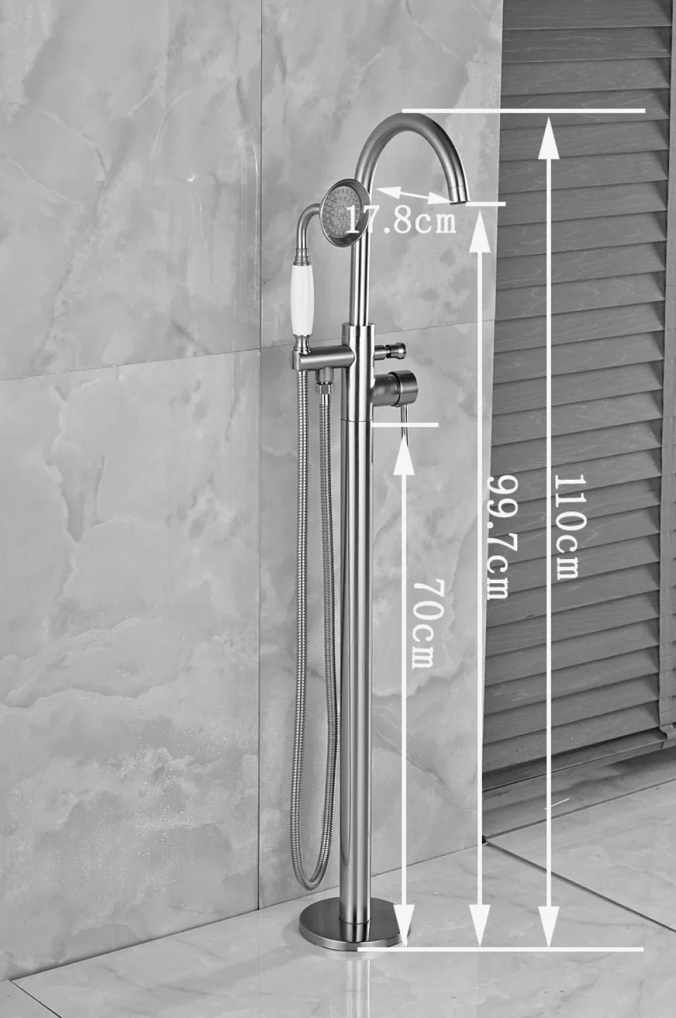 Montowana na podłodze mosiężna bateria wannowa z pojedynczym uchwytem + prysznic ręczny + wąż prysznicowy 150 cm,