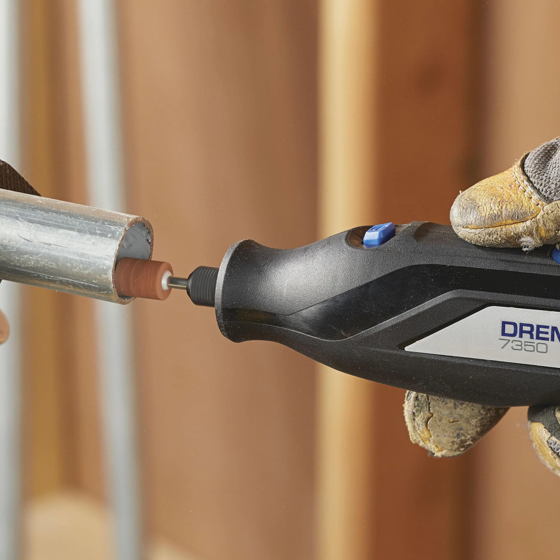 Dremel Zestaw akcesoriów do narzędzi obrotowych, 710-08-160 akcesoriów, technologia EZ Lock, trzpień 0,35 cm (1/8"), tarcza polerska i mieszanka, tarcza szlifierska i bęben, rzeźbienie, ostrzenie i
