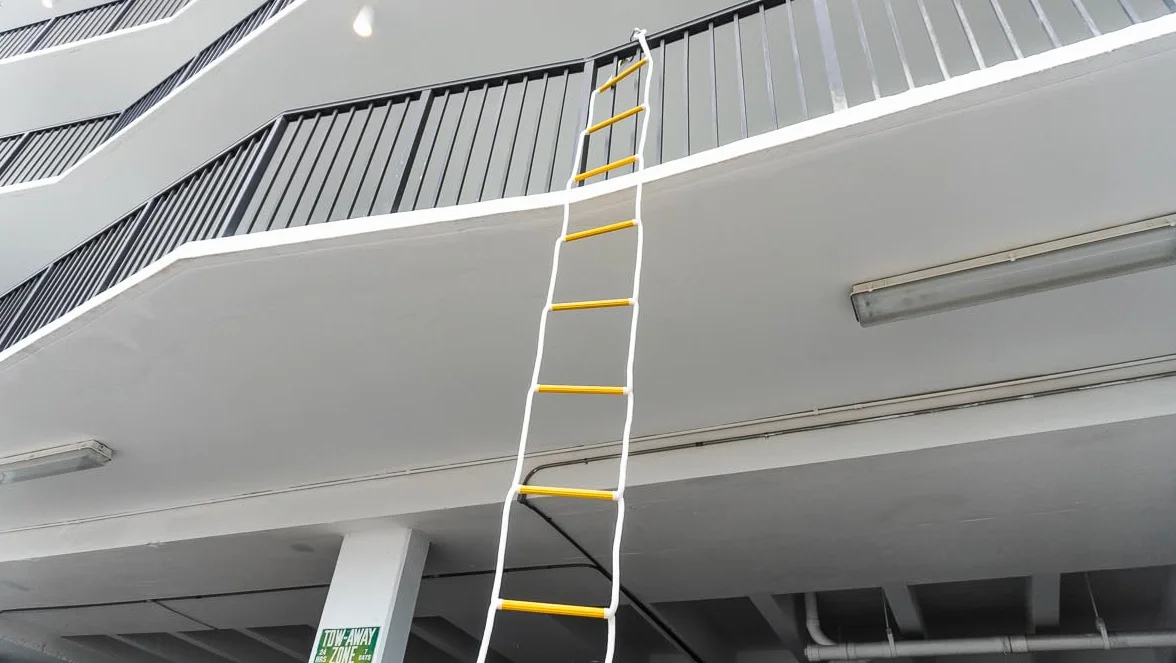 ISOP 3-Story Ucieczka drabiny dla domów 8m / Odporne Na Ogień Rescue drabina linowa z Hakami/ogień uciec drabiny dla trzeciej historii Windows/Waga Pojemność do 700 kg