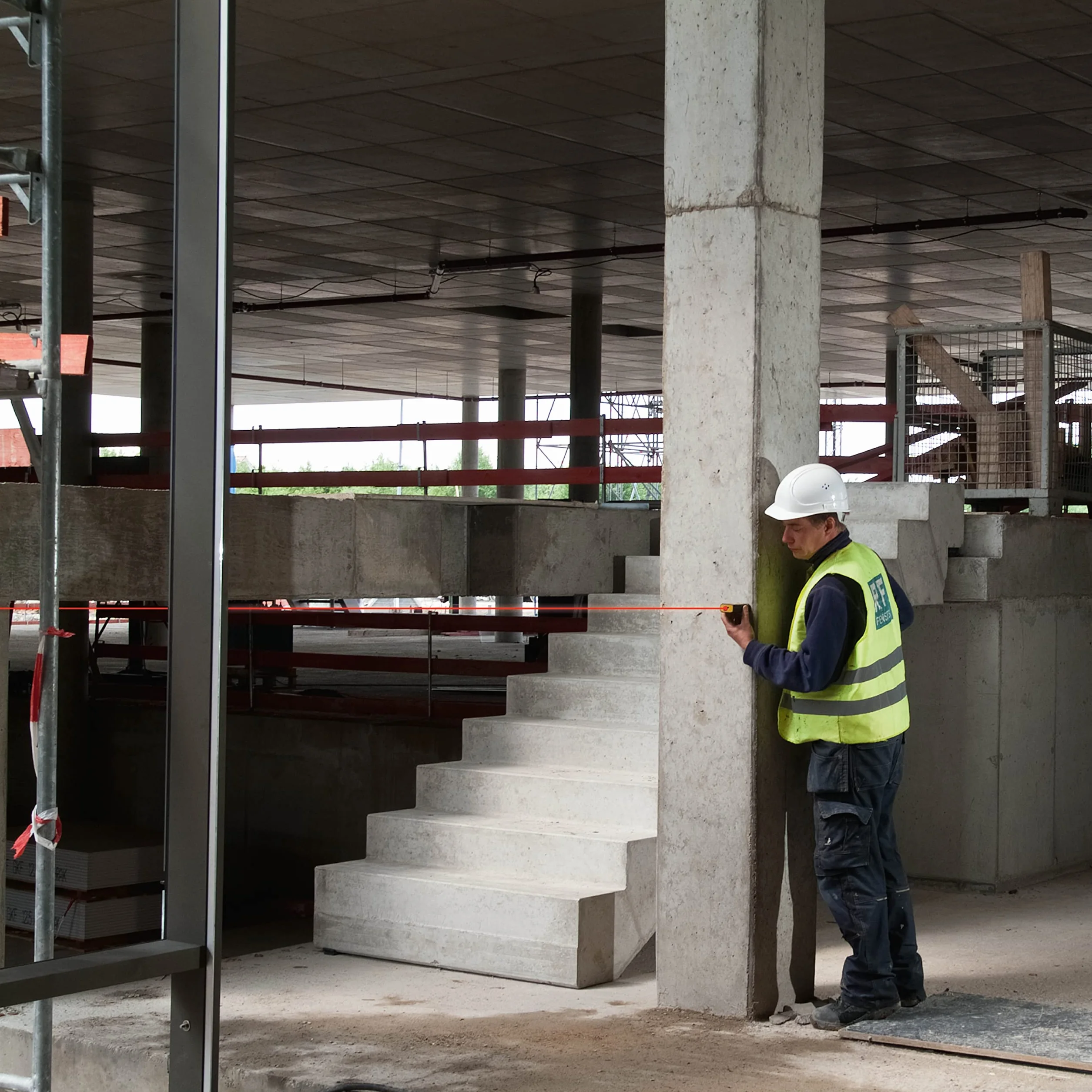 Stabila STB-LD320 laserowy miernik odległości i etui