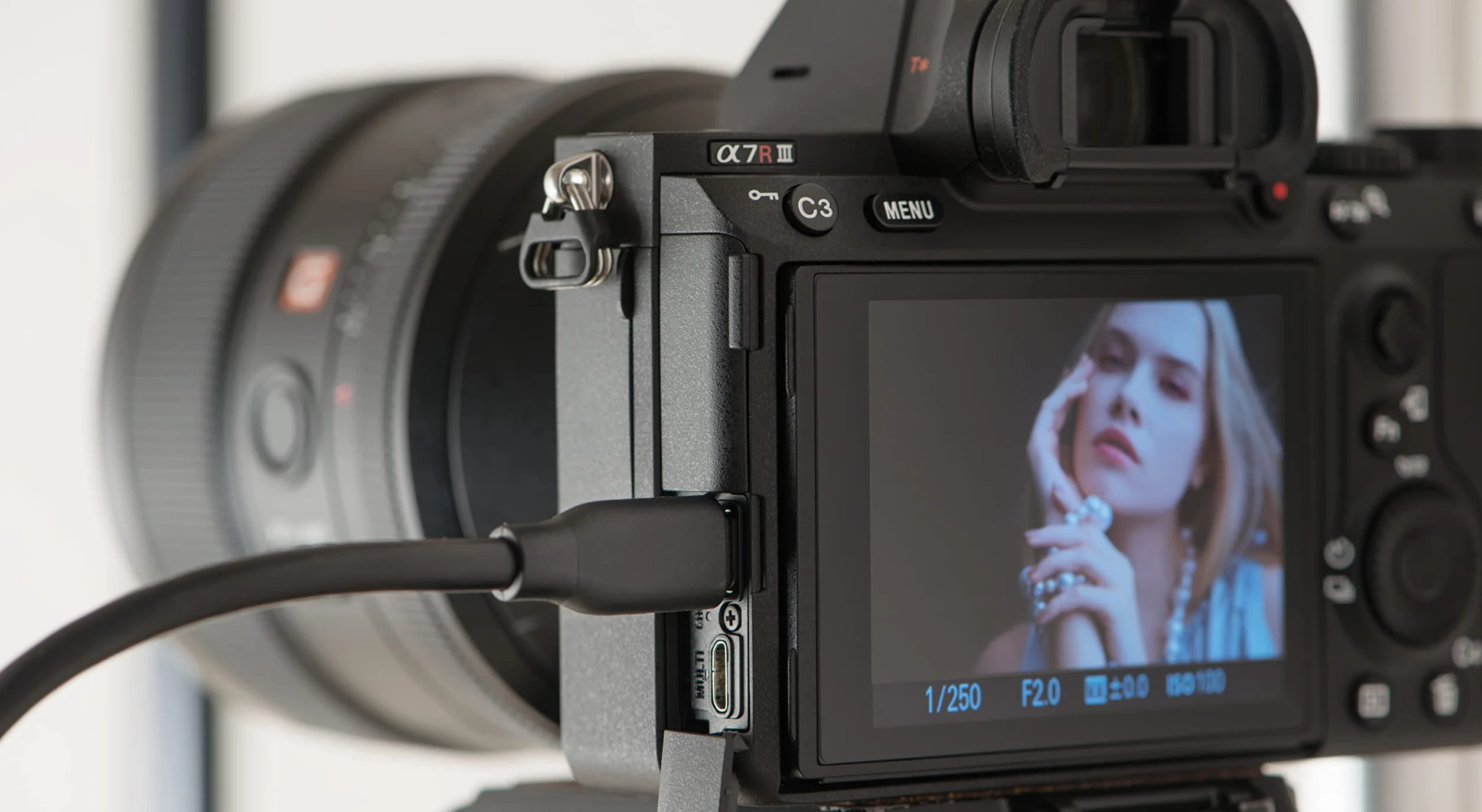 Sony Alpha 7R III Aparat Bezlusterkowy 42,4 MP Czarny