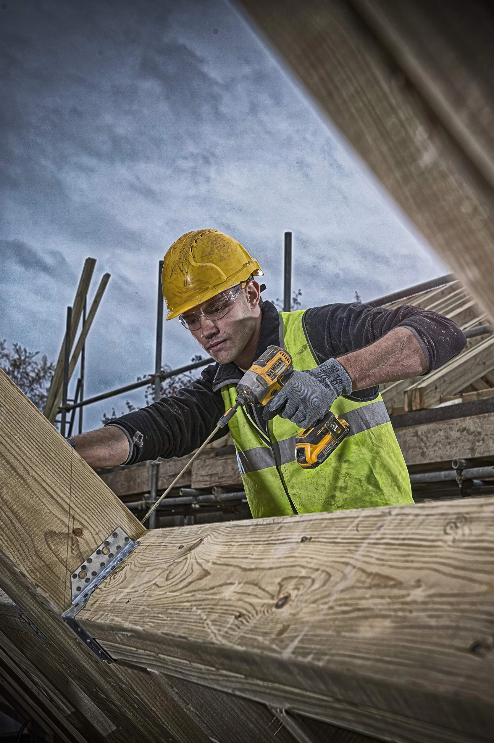 DEWALT, Zakrętarka udarowa bezszczotkowa 18V xr + 2x akumulatory 5.0 Ah, DCF887P2