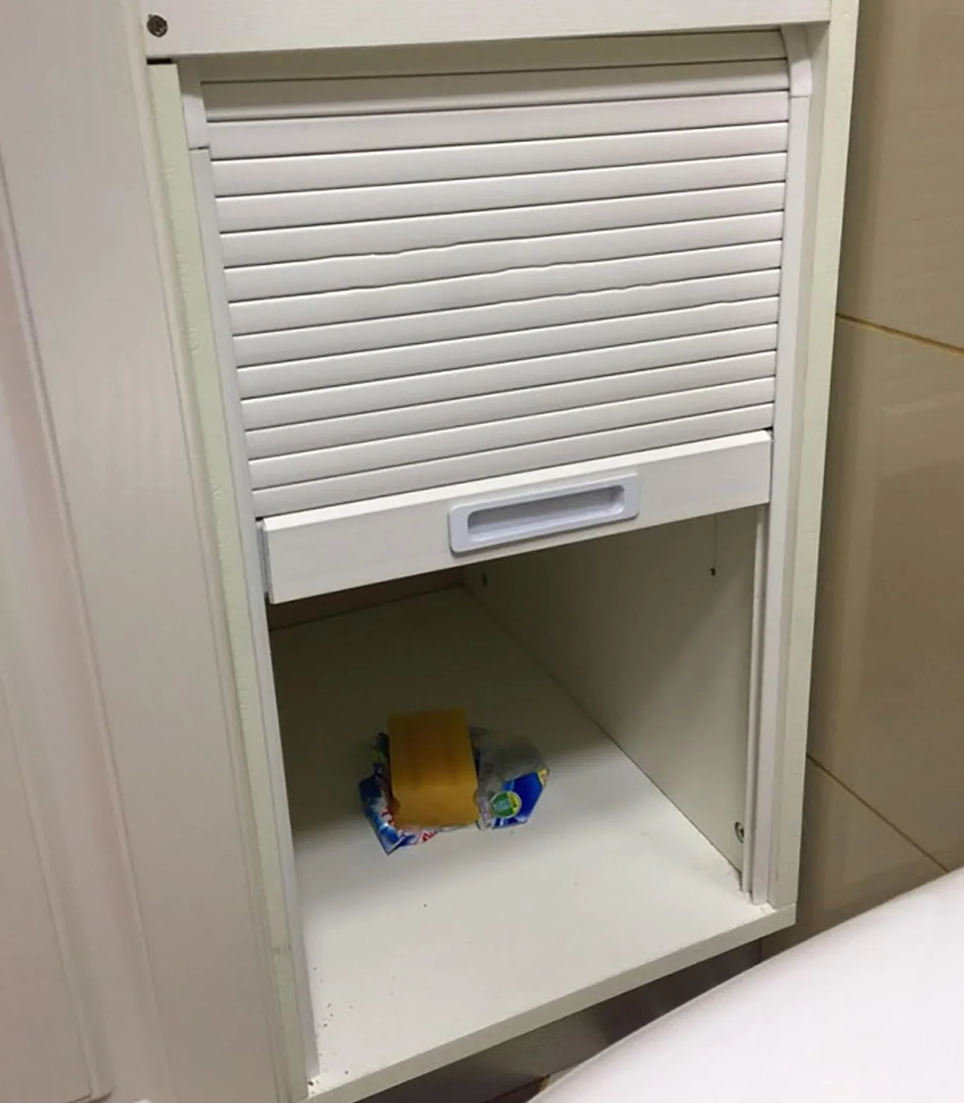 Zestaw drzwi przesuwnych Tambour Door Decorativ do szafek kuchennych, proste, wielokrotnego użytku, listwowe drzwi przesuwne Tambour do kampera/kampera/szafki na sprzęt AGD, niewie
