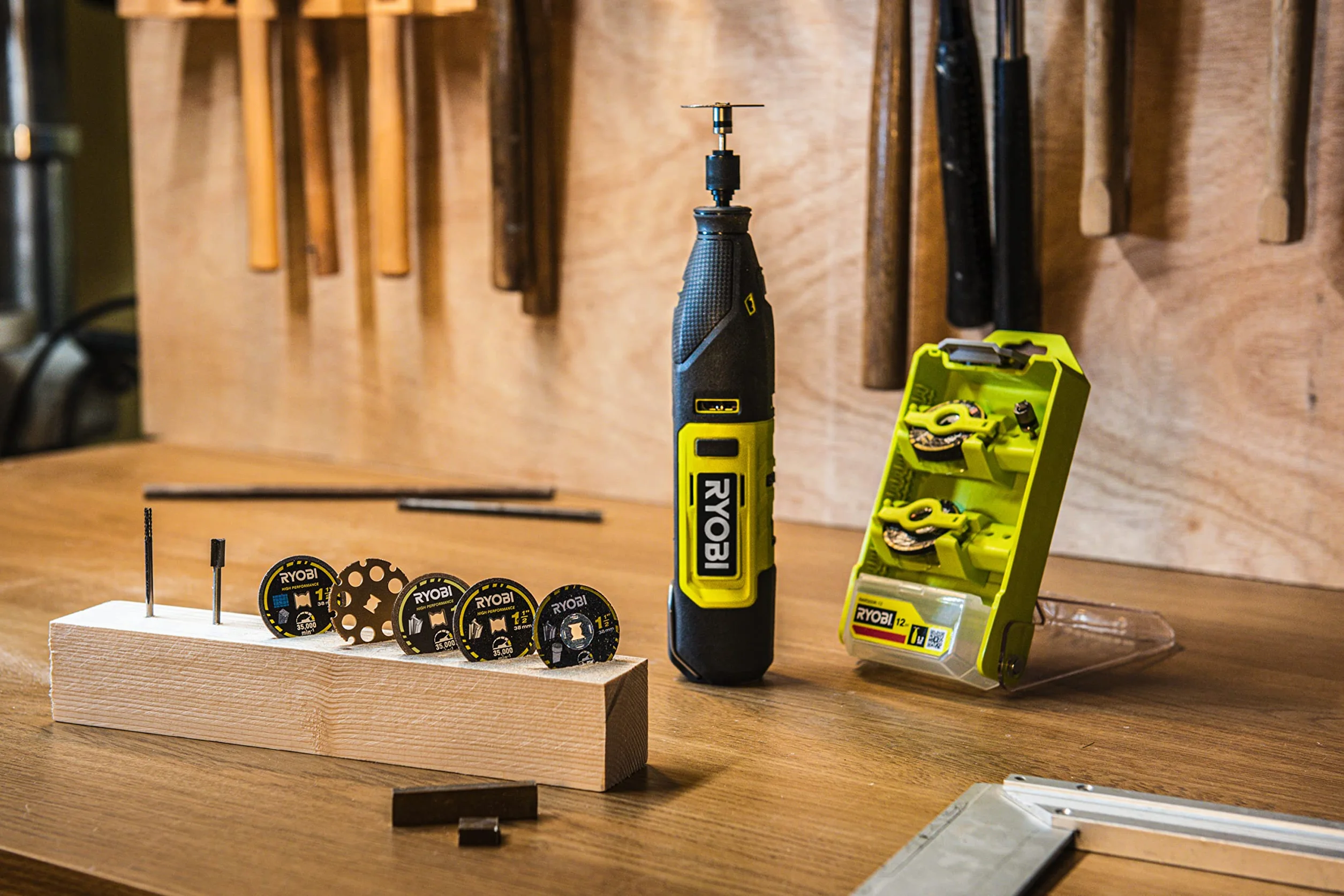 Ryobi Frez do Usuwania Fug, RAR307, do Narzędzi Obrotowych z Tuleją Zaciskową 3,2 mm (1/8”)