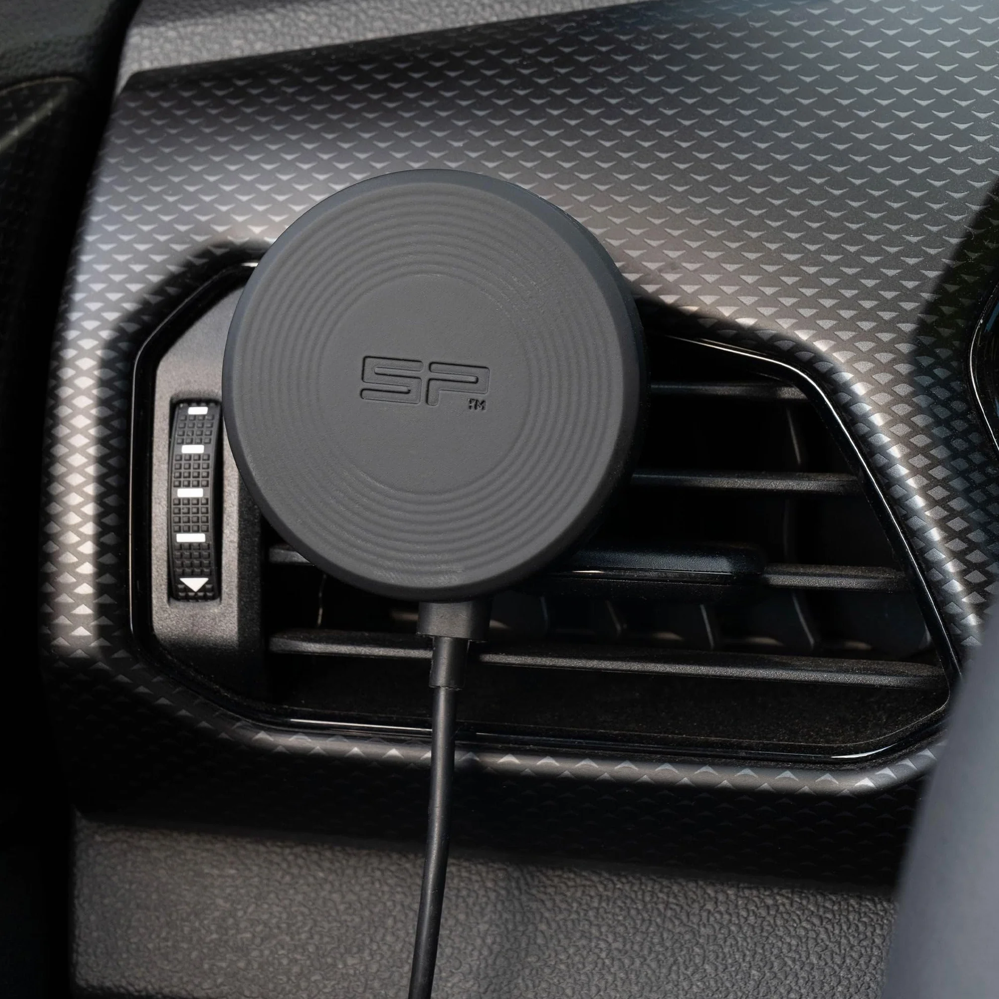SP Connect SPC+ Charging Vent Mount