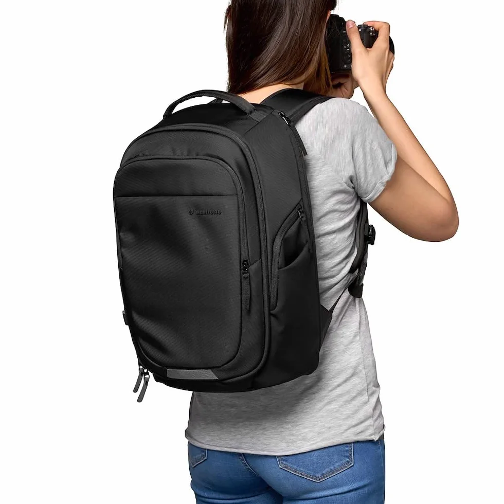Manfrotto Advanced Fast III, Professional SLR/Hybrid Backpack with Lenses and Laptop, with Interchangeable Padded Compartments, Side Access, Tripod Mounts