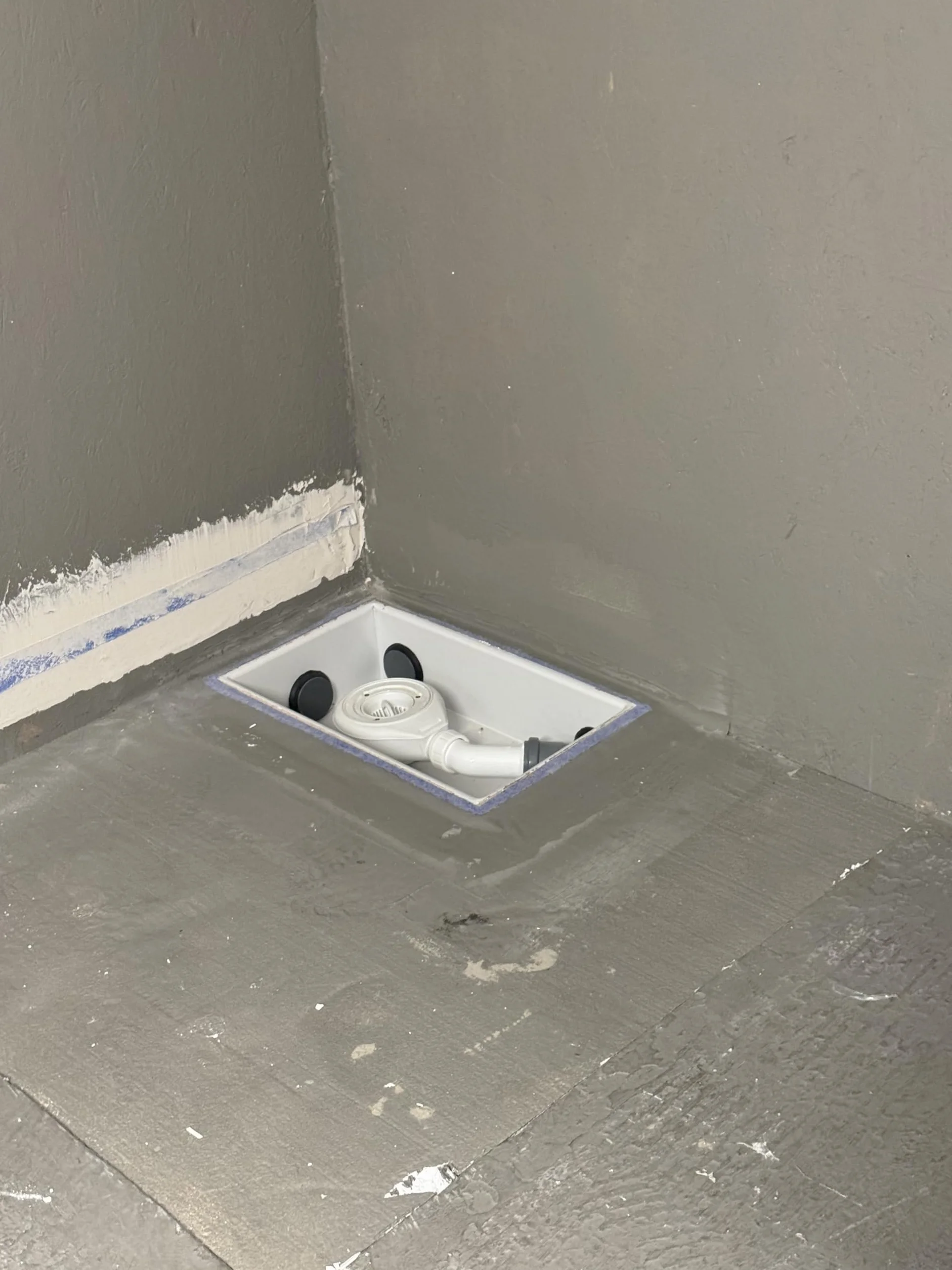 Sellon24 Pudełko odpływowe do brodzików prysznicowych i wanien, 47,5 x 28 x 7,5 cm, hermetyczne pudełko do systemu odpływowego
