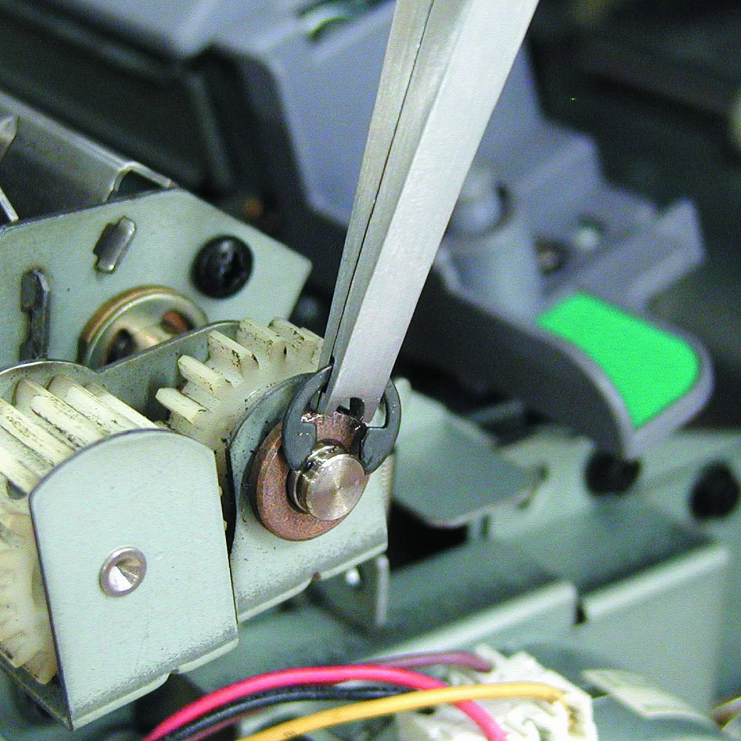 Szczypce e-Ring z namagnesowanymi końcówkami. ENGINEER pz-01, czarne