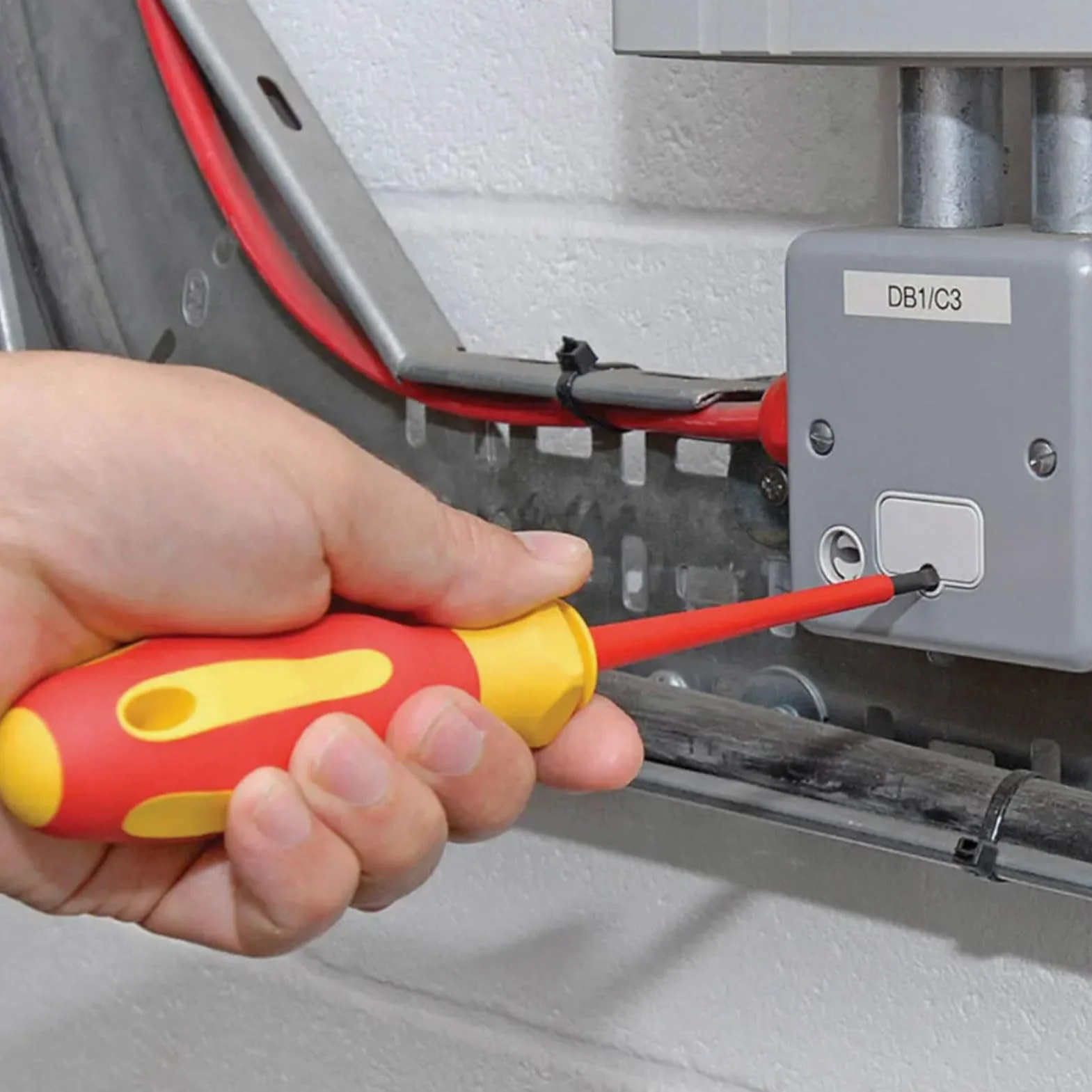 Zestaw Wkrętaków Izolowanych, 15 szt. Zestaw Wkrętaków Izolowanych dla Elektryków 1000 V, Chromowo-wanadowy, Profesjonalny Zestaw Wkrętaków Elektrycznych do Pojazdu