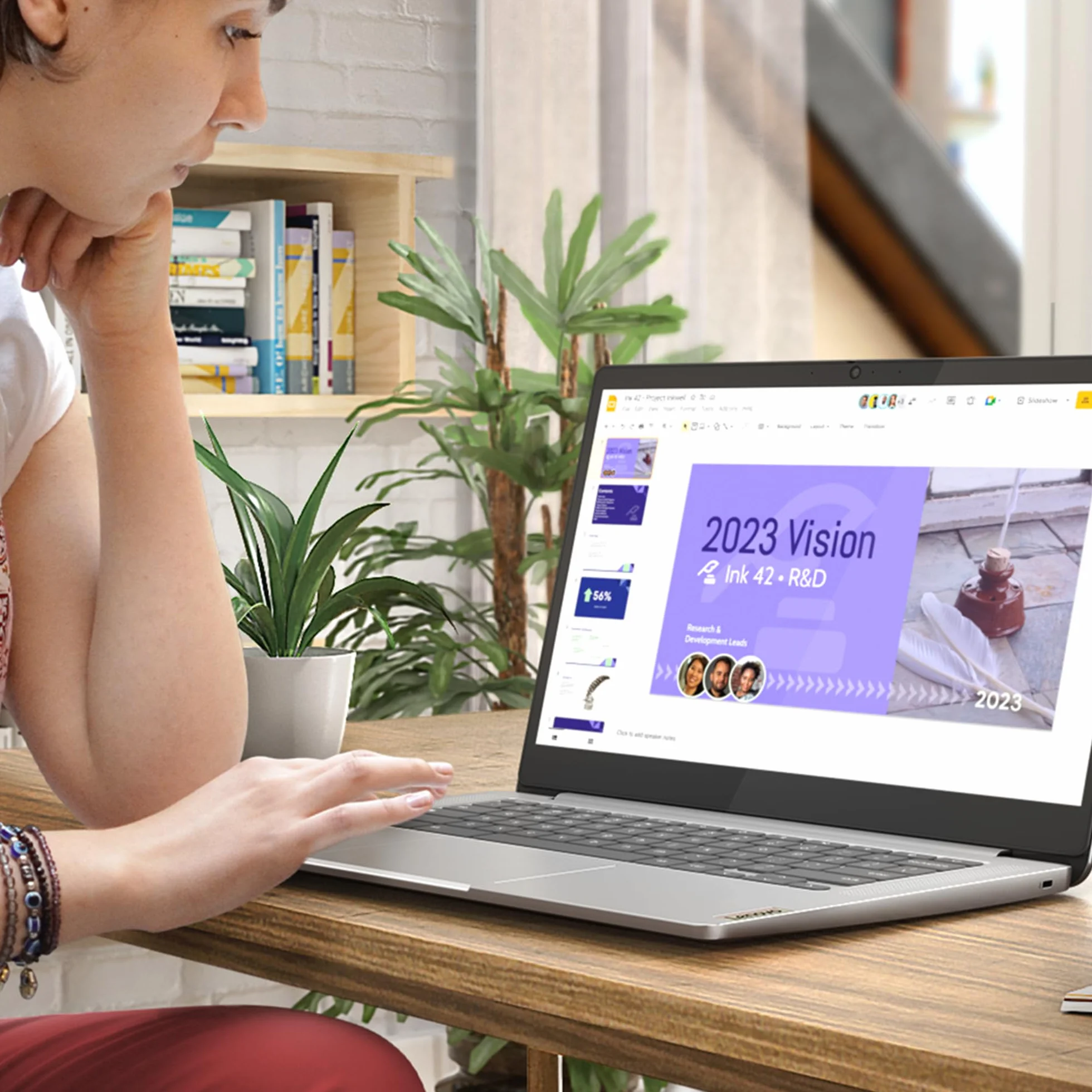Lenovo IdeaPad Slim 3 Chromebook 14" FHD MediaTek Kompanio 520 8 GB RAM 128 GB eMMC ChromeOS WiFi 6 Abyss Blue