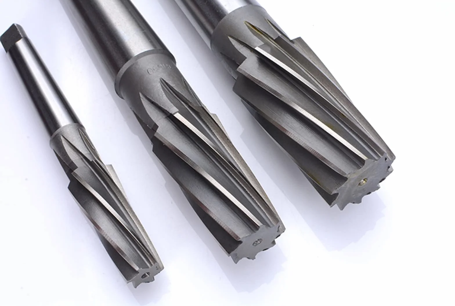 Rozwiertaki ręczne Rozwiertak spiralny HSS 1:10 stożkowy wiele rozmiarów(22mm)
