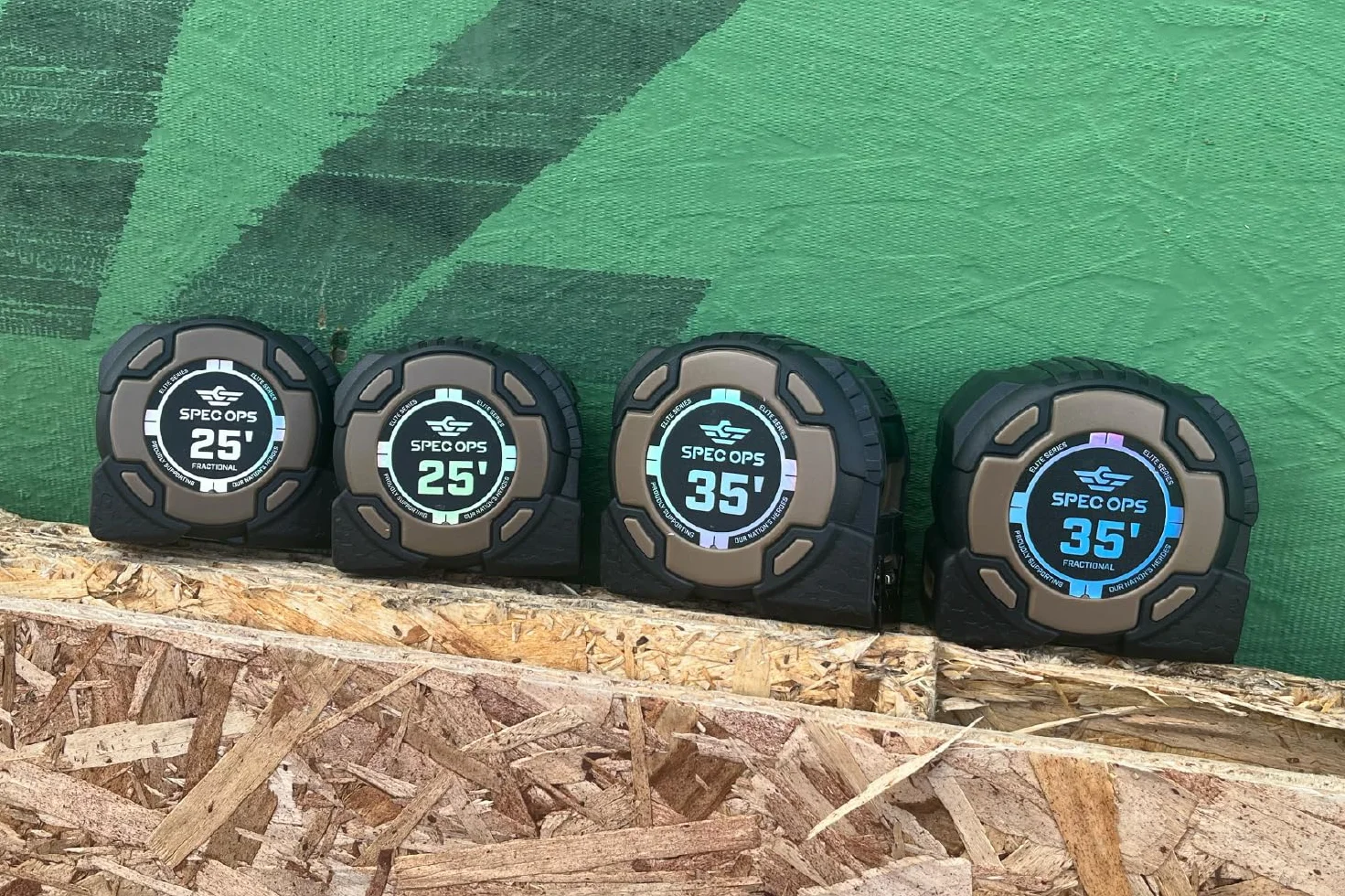 Spec Ops Tools Taśma magnetyczna z serii Elite 25 stóp, dwustronne ostrze 1 1/10.2 cm, wyróżniające się 12 stóp, obudowa kompozytowa klasy wojskowej, 3% przekazane weteranom