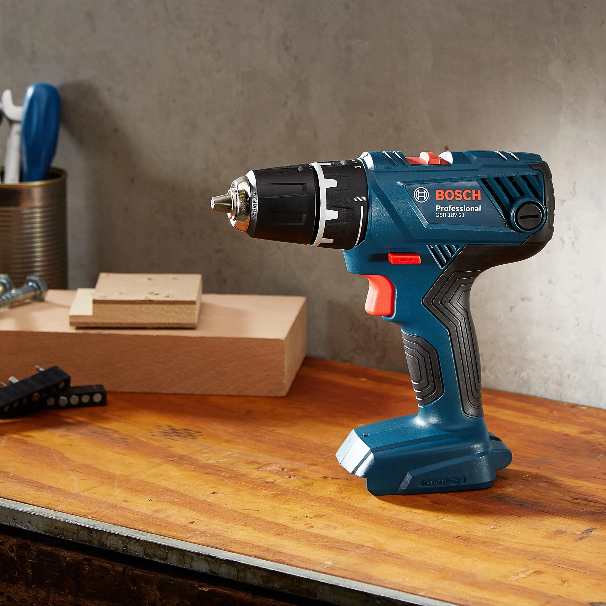 Bosch Professional system 18V: akumulatorowa wiertarko-wkrętarka GSR 18V-21 (maks. moment obrotowy 55 Nm)
