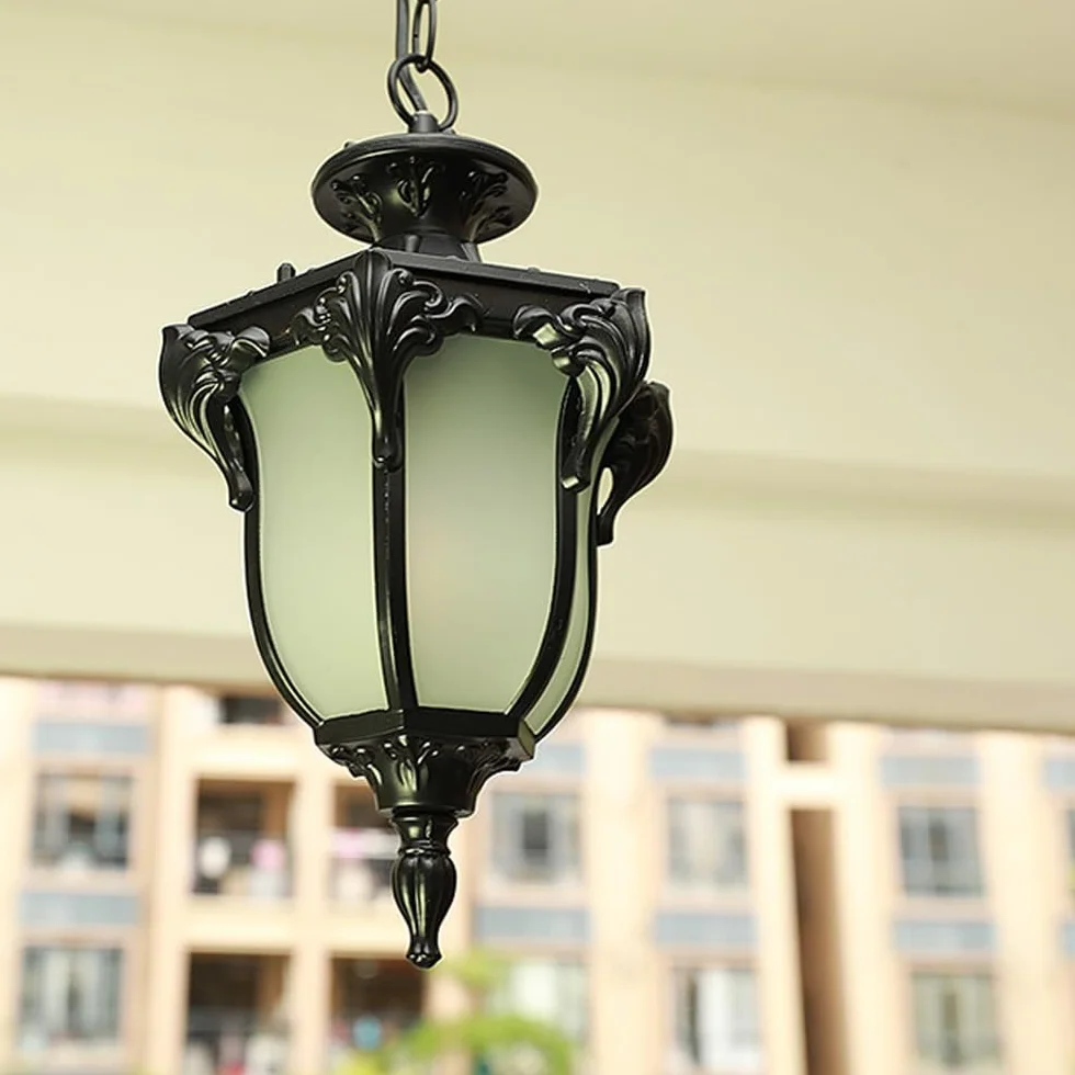 Europejskie wiszące oświetlenie zewnętrzne, lampa wisząca z matowym szkłem, wodoodporna oprawa oświetleniowa na werandzie do ogrodu, altana(Black,H:16.9inch/43cm)