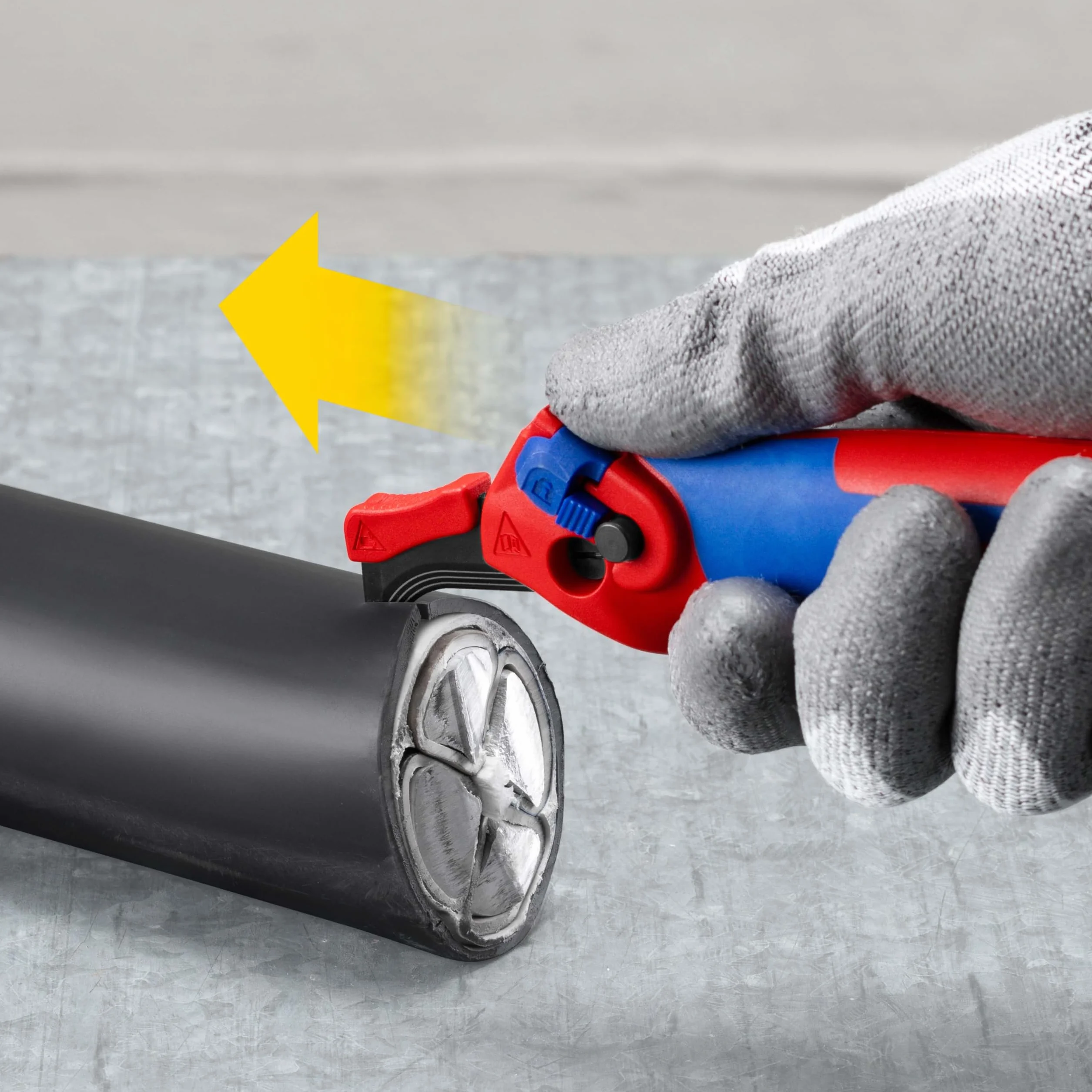 KNIPEX Nóż do ściągania izolacji ze stopką prowadzącą z osłonkami wielokomponentowymi 146 mm, 16 50 145 SB