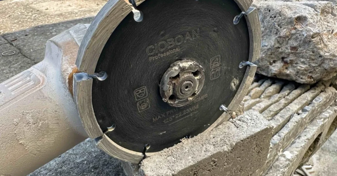 Diamentowa tarcza do fug 125 x 22,23 mm | szerokość 8 mm | profesjonalna jakość do szlifierek kątowych | przecinak do fug premium do zaprawy, betonu, muru i tynku | wysoka trwałość