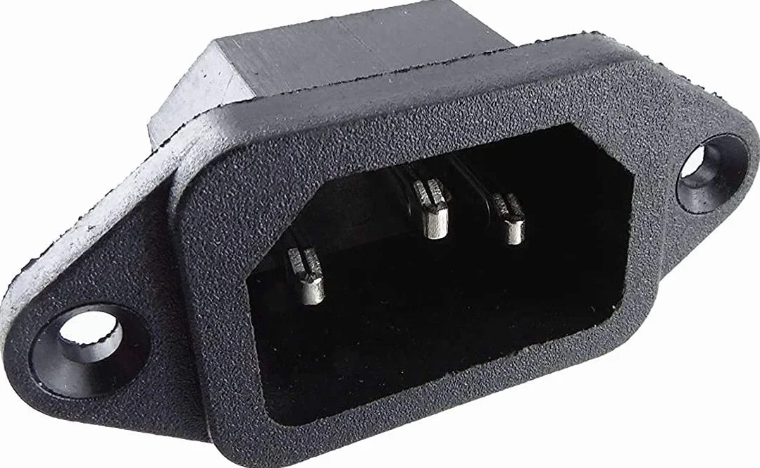 Złącze C-14 do urządzeń chłodzonych, z możliwością obciążenia do 10 A/250 V z mocowaniem na 2 otwory, 3-pinowe panelowe złącze IEC, kolor czarny, lutowany przyłącz