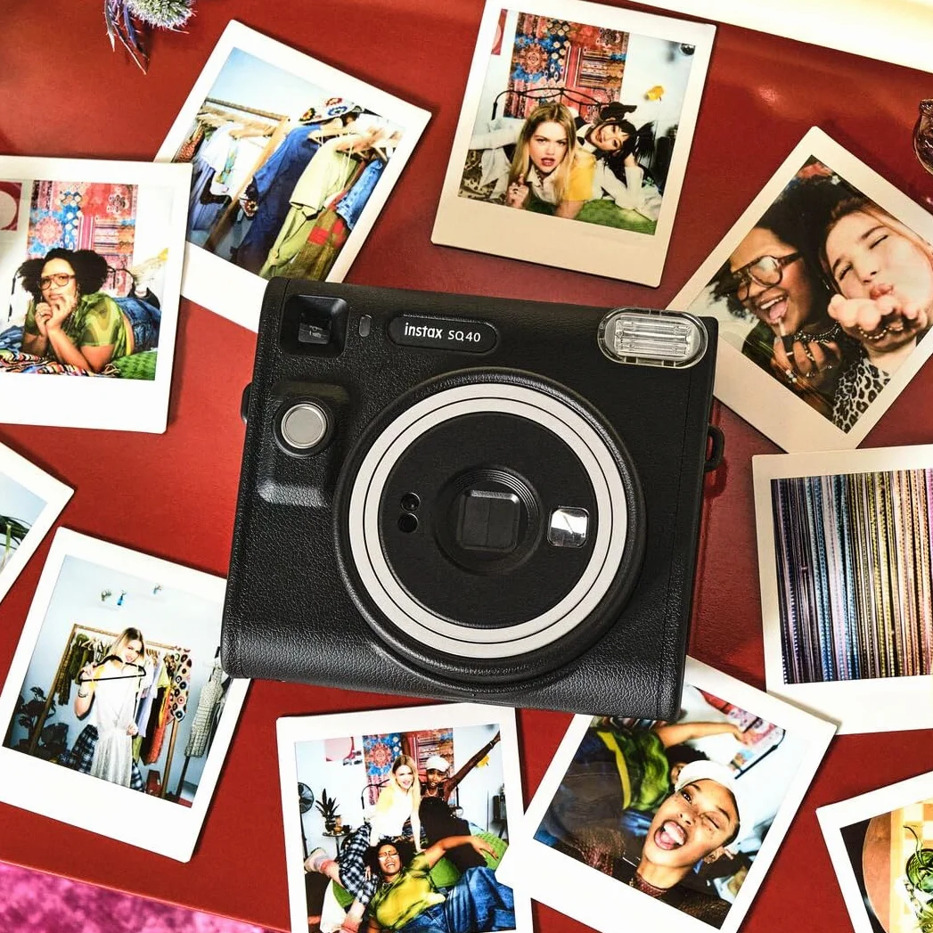 instax SQ40 aparat natychmiastowy, Black and silver