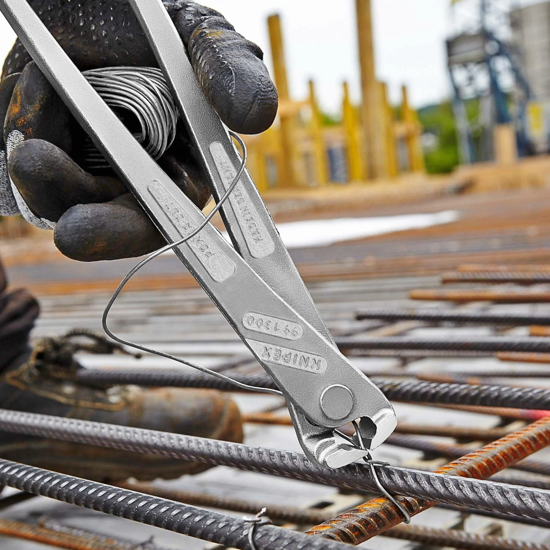KNIPEX Obcęgi zbrojarskie o zwiększonym przełożeniu z wysokim przełożeniem dźwigni Cynkowane na wysoki połysk 300 mm, 99 14 300 EAN
