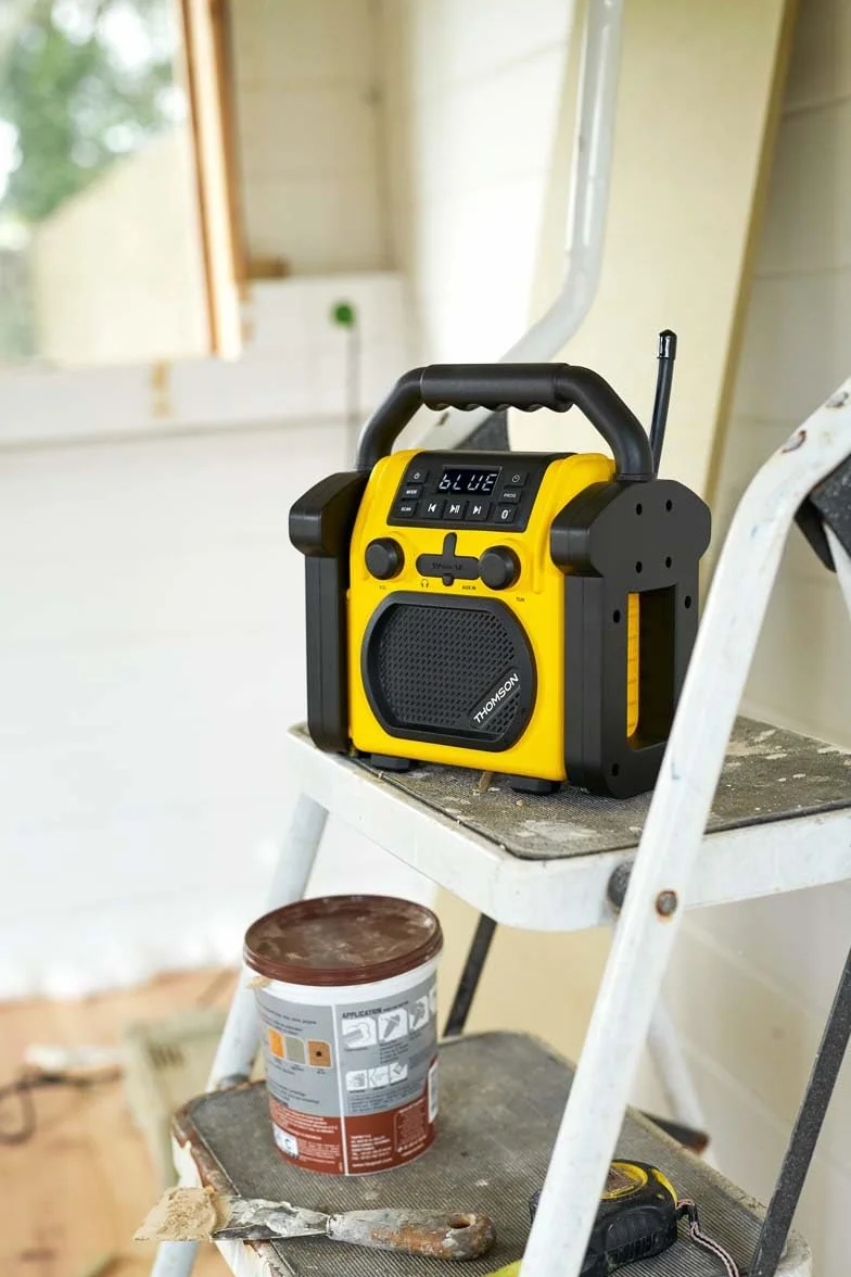 Thomson WKR50BT - Radio robocze z Bluetooth, Radio FM PLL, AUX-IN, gniazdo słuchawkowe, USB Odtwarzacz, 30W Musical, IPX54, zasilanie 230V Kabel lub 4 baterie LR14 (brak w zestawie)