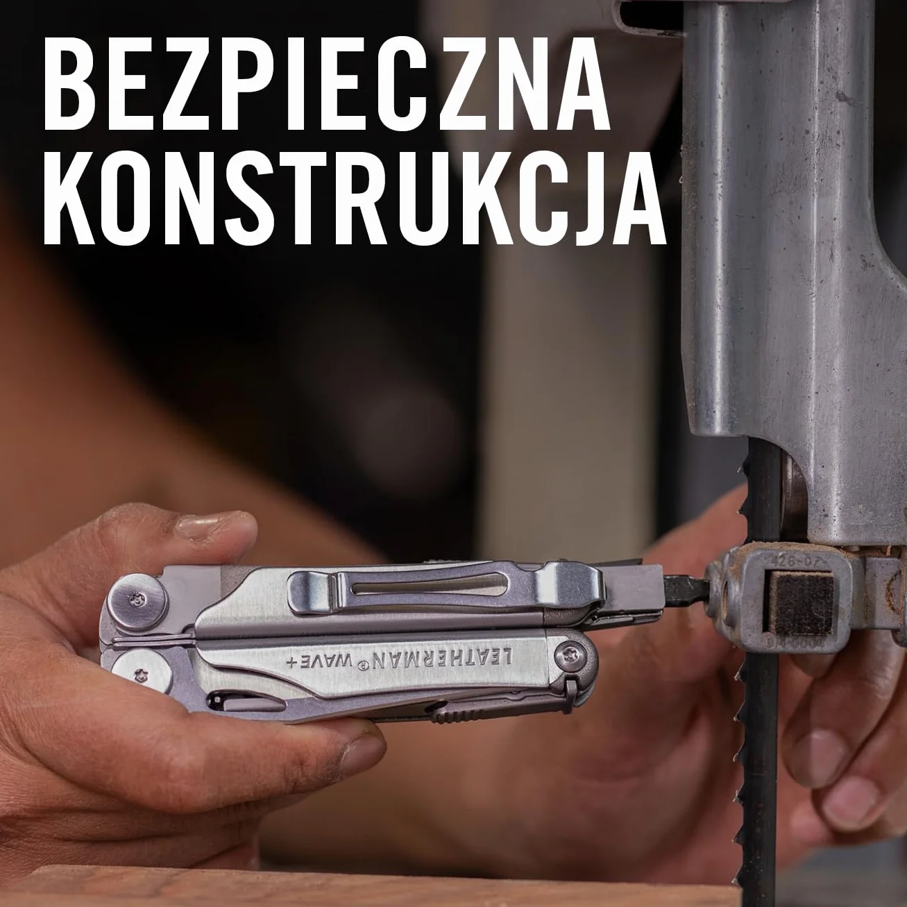 Leatherman Multitool Wave Plus - Narzędzie ze Stali Nierdzewnej 18 w 1 w Wytrzymałej Wersji z Ostrzami, Szczypcami i Obcinakami, Czarny