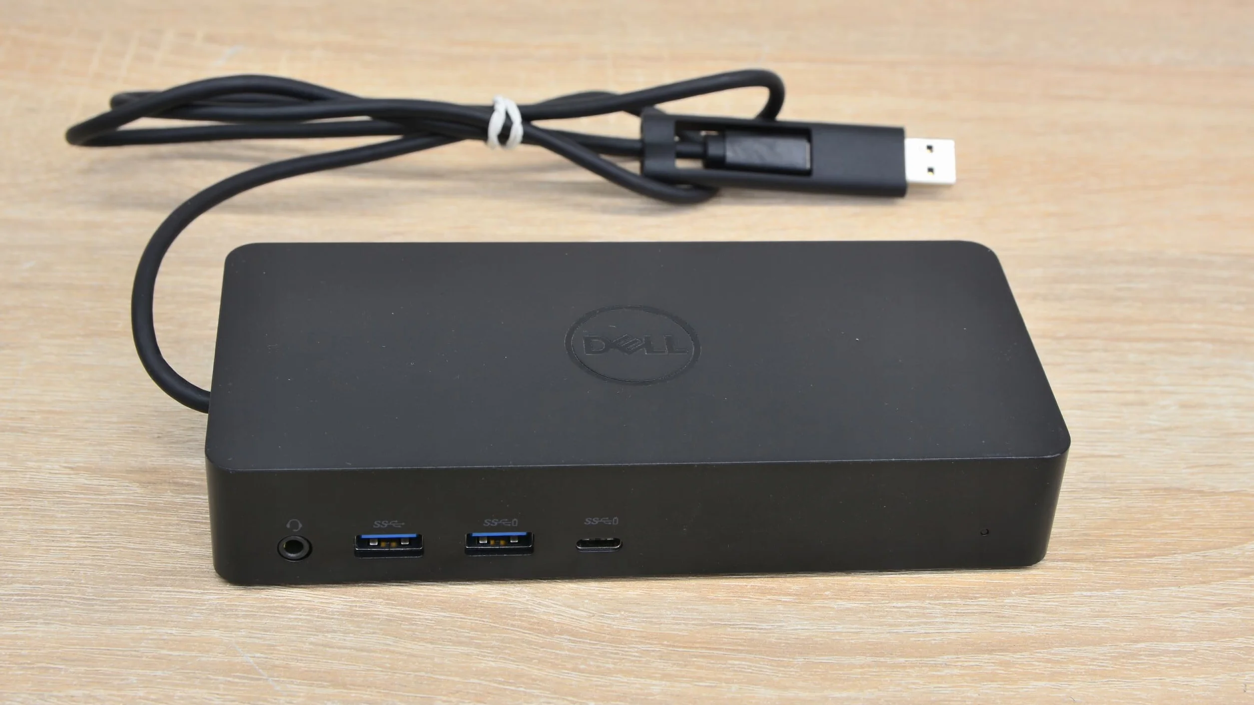 Dell D6000 USB-C Triple Station dokująca, 4K, UHD 5K, USB 3.0, Gigabit Ethernet, 130W zasilacz, Ładowanie 65W